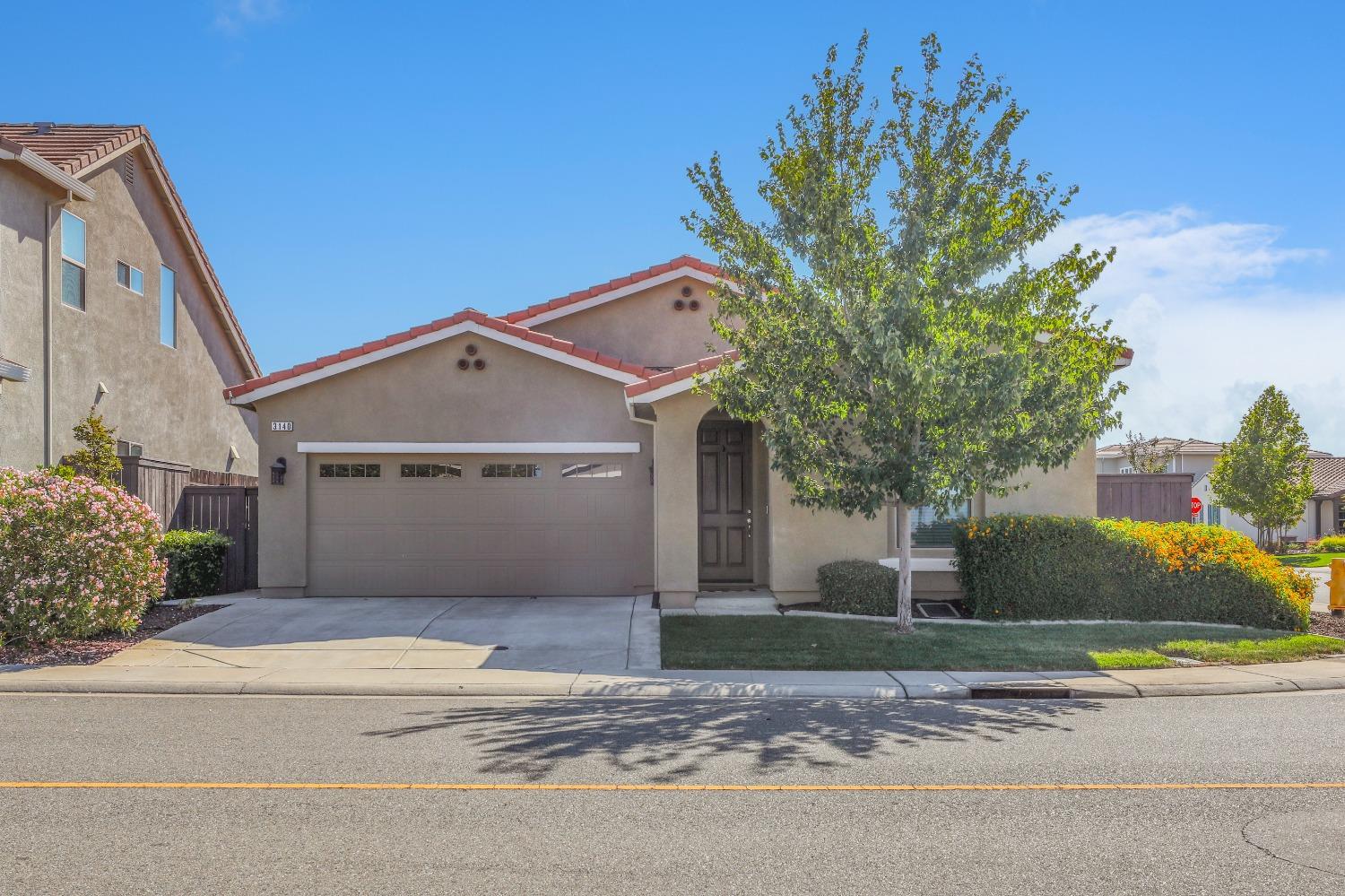 Detail Gallery Image 1 of 50 For 3140 Golden Trail St, Rocklin,  CA 95765 - 4 Beds | 3 Baths