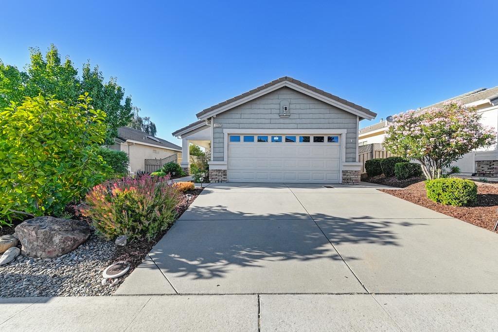 Detail Gallery Image 1 of 16 For 2712 Woodacre Ln, Lincoln,  CA 95648 - 2 Beds | 2 Baths