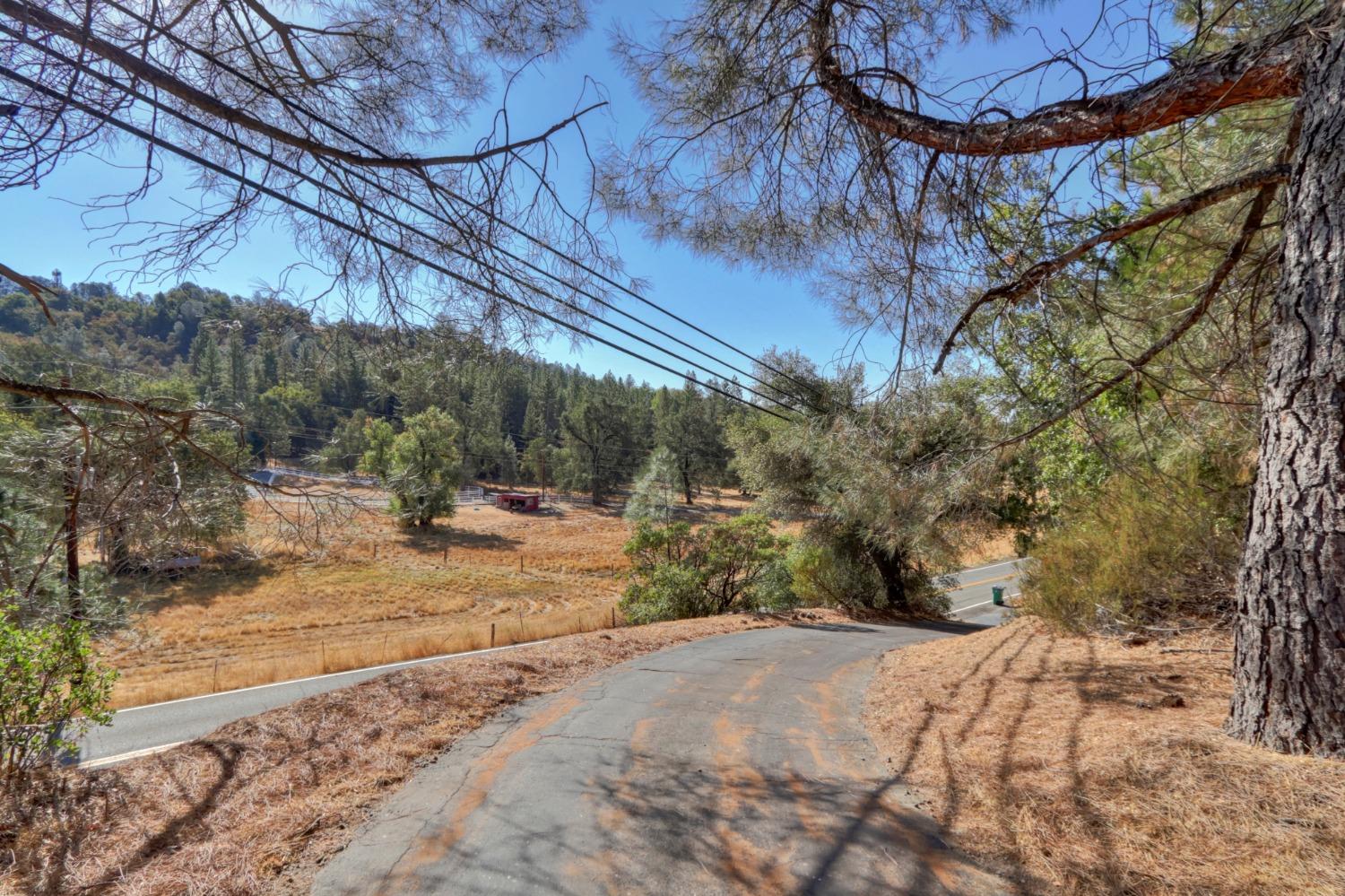 Detail Gallery Image 32 of 54 For 5310 Newtown Rd, Placerville,  CA 95667 - 4 Beds | 3 Baths