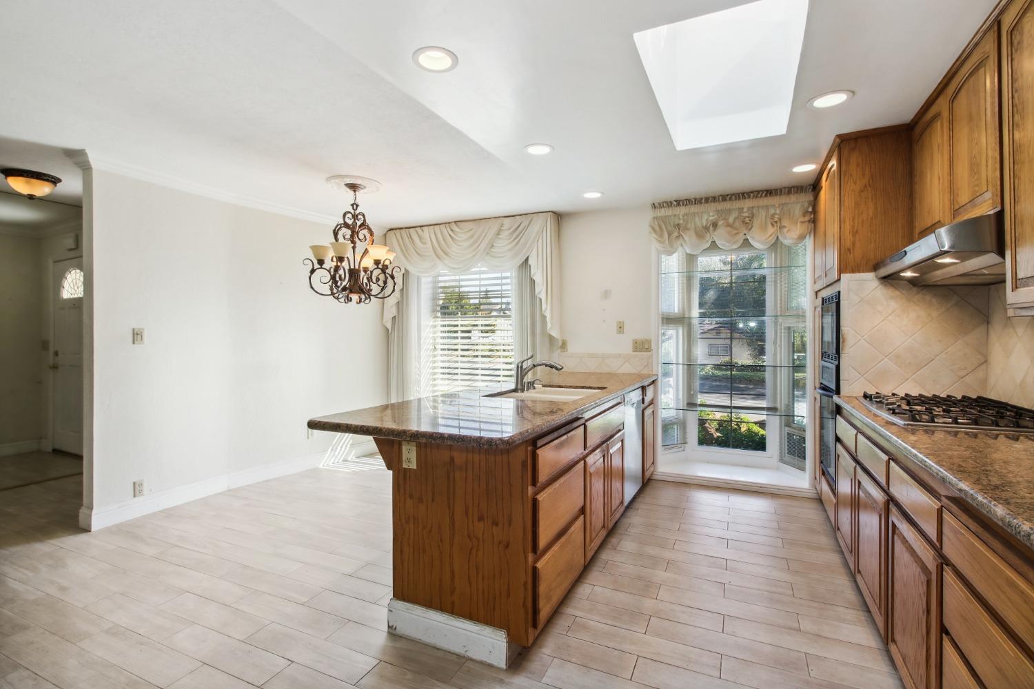 Detail Gallery Image 10 of 65 For 7365 Dambacher Dr, Granite Bay,  CA 95746 - 3 Beds | 2 Baths