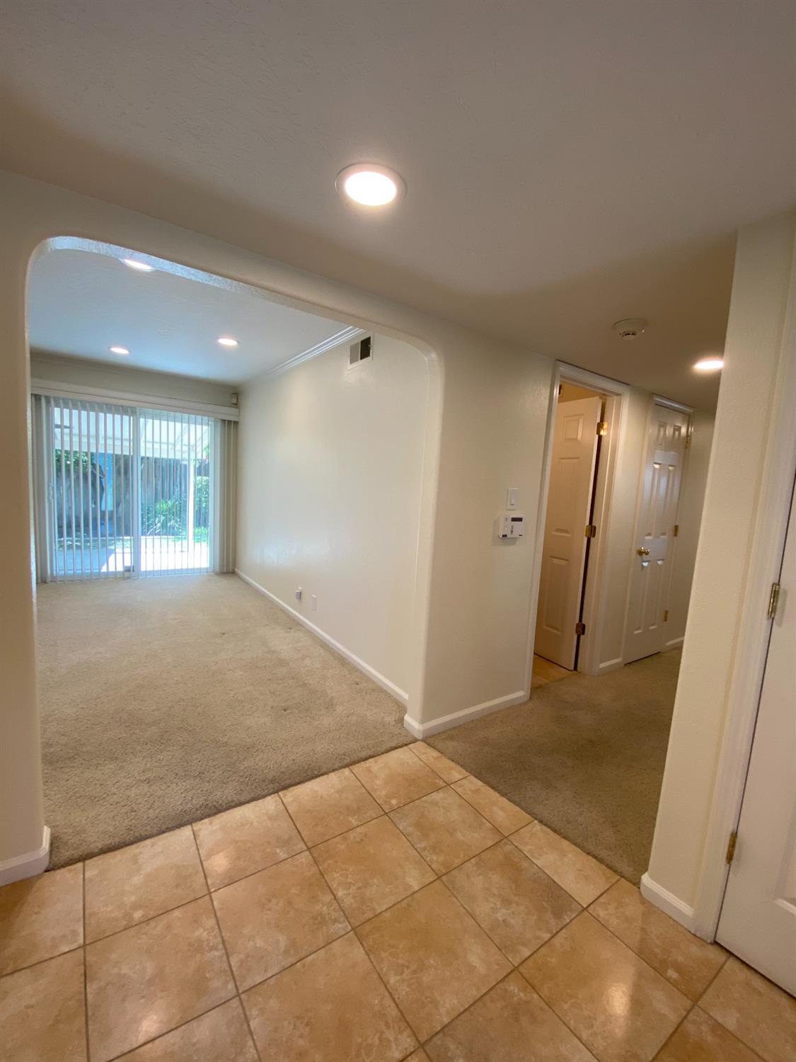 Detail Gallery Image 12 of 63 For 8236 Arroyo Way, Stockton,  CA 95209 - 3 Beds | 2 Baths