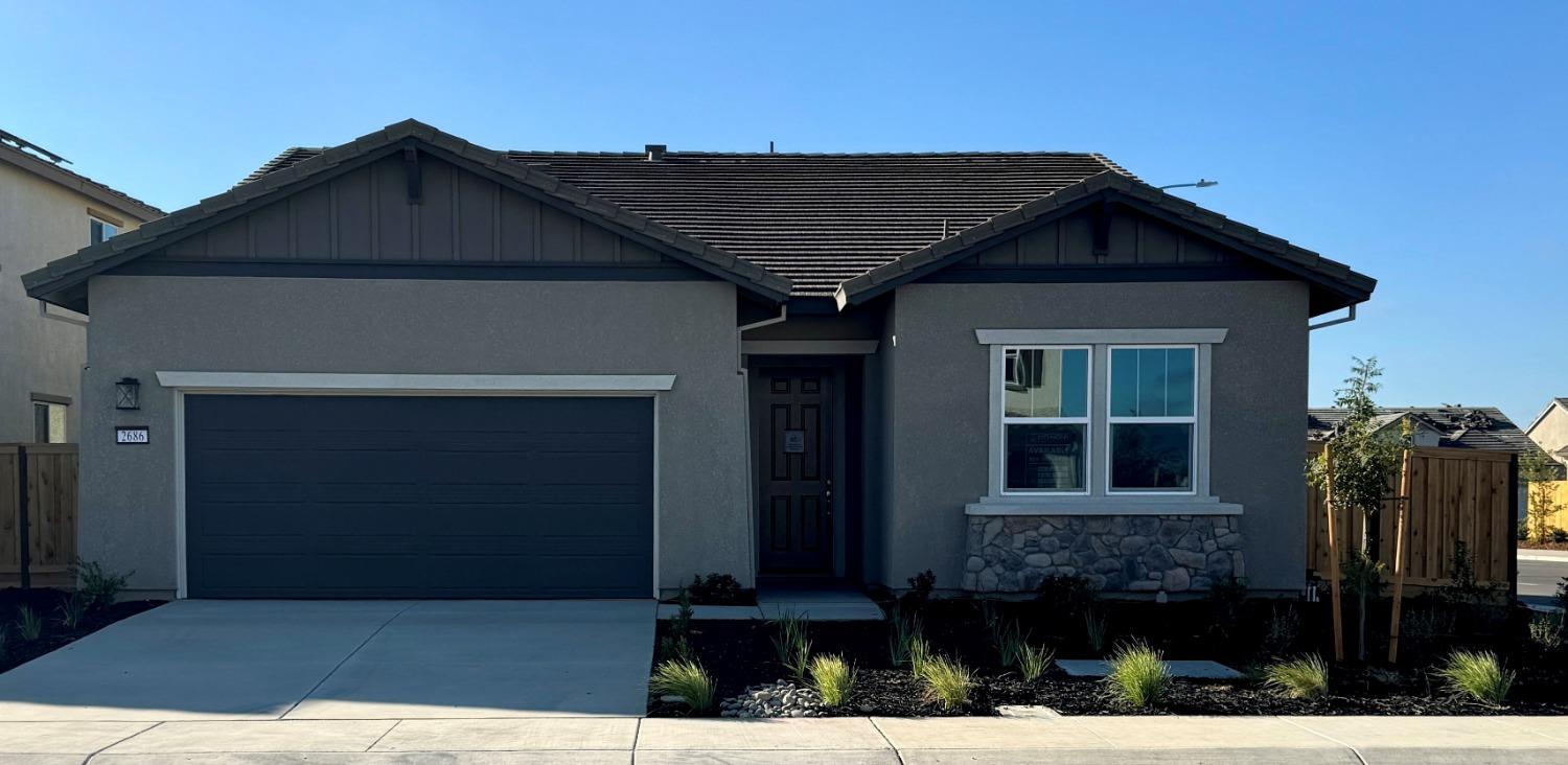 Detail Gallery Image 1 of 48 For 2686 Wisteria Dr, Lodi,  CA 95242 - 3 Beds | 2/1 Baths