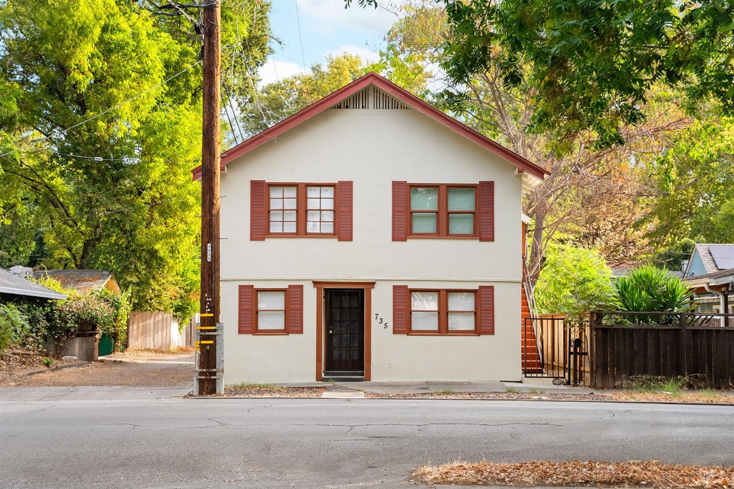 Detail Gallery Image 1 of 40 For 735 Pine St, Chico,  CA 95928 - – Beds | – Baths