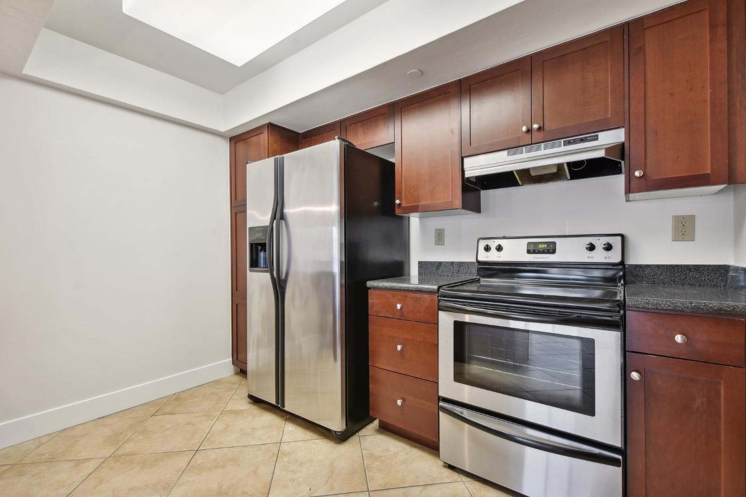 Detail Gallery Image 1 of 28 For 500 N St #708,  Sacramento,  CA 95814 - 2 Beds | 2 Baths