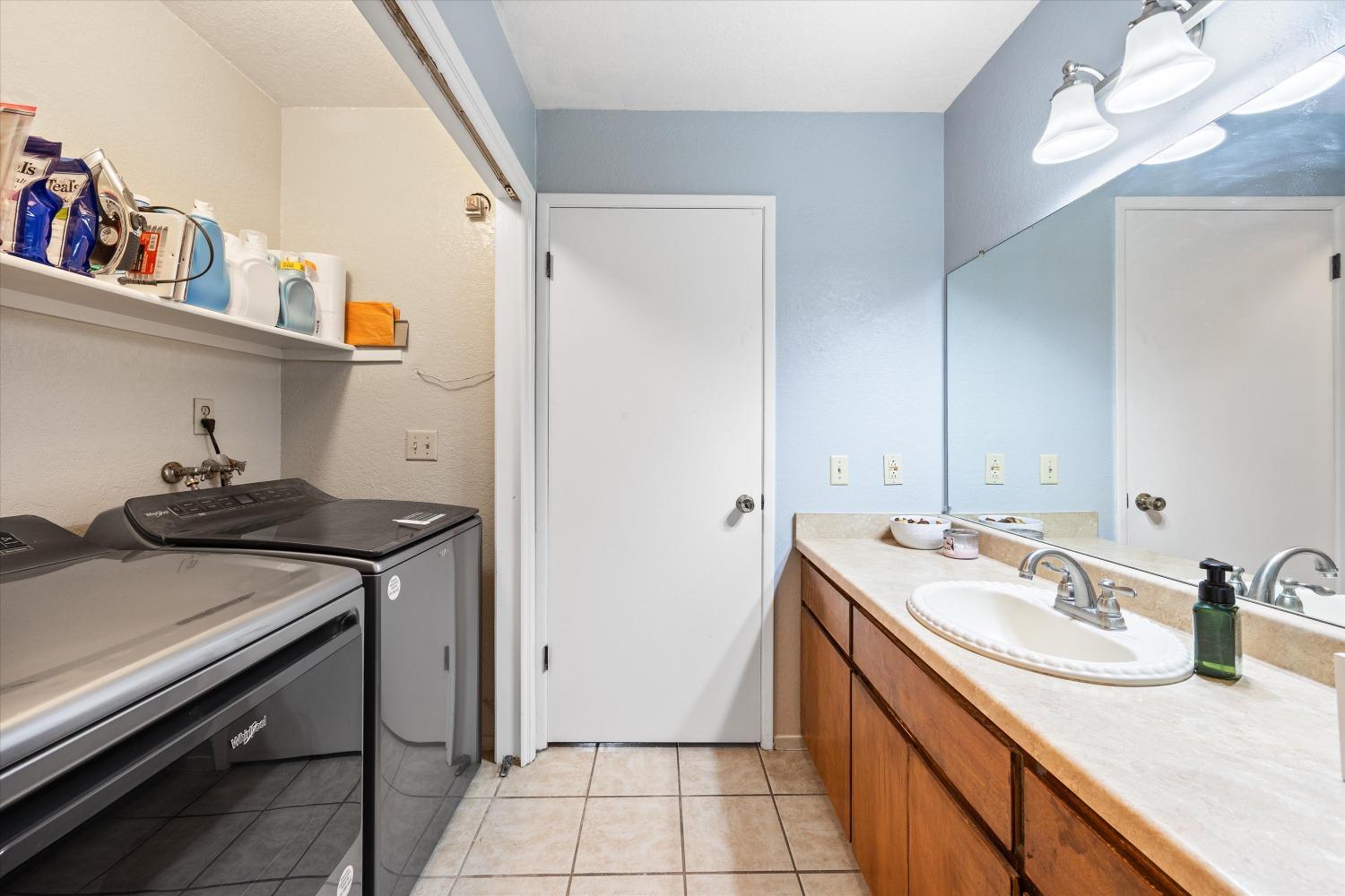 Detail Gallery Image 13 of 19 For 445 Almond Dr #11,  Lodi,  CA 95240 - 2 Beds | 1 Baths