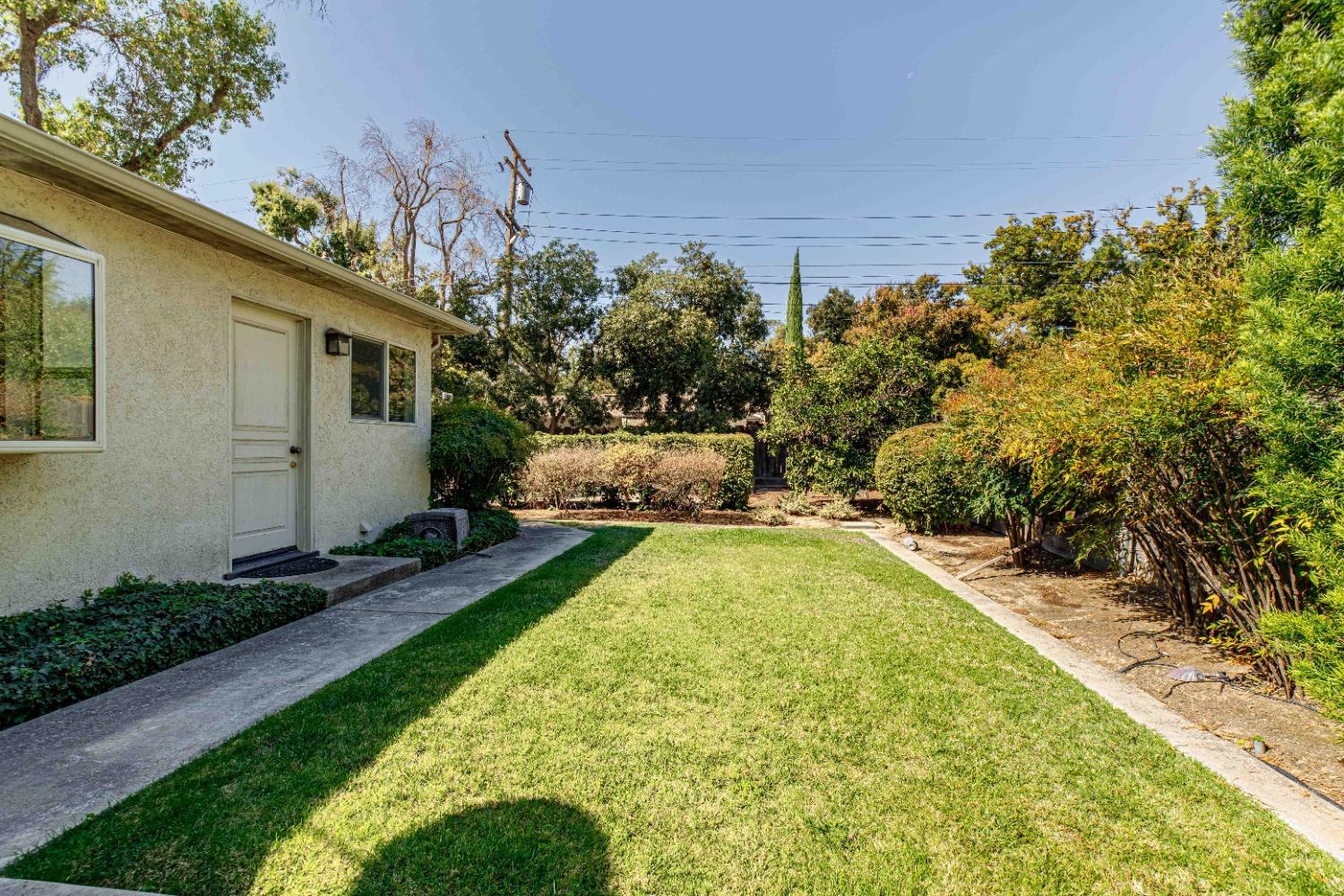 Detail Gallery Image 30 of 36 For 1001 Cecil Way, Modesto,  CA 95350 - 2 Beds | 2 Baths