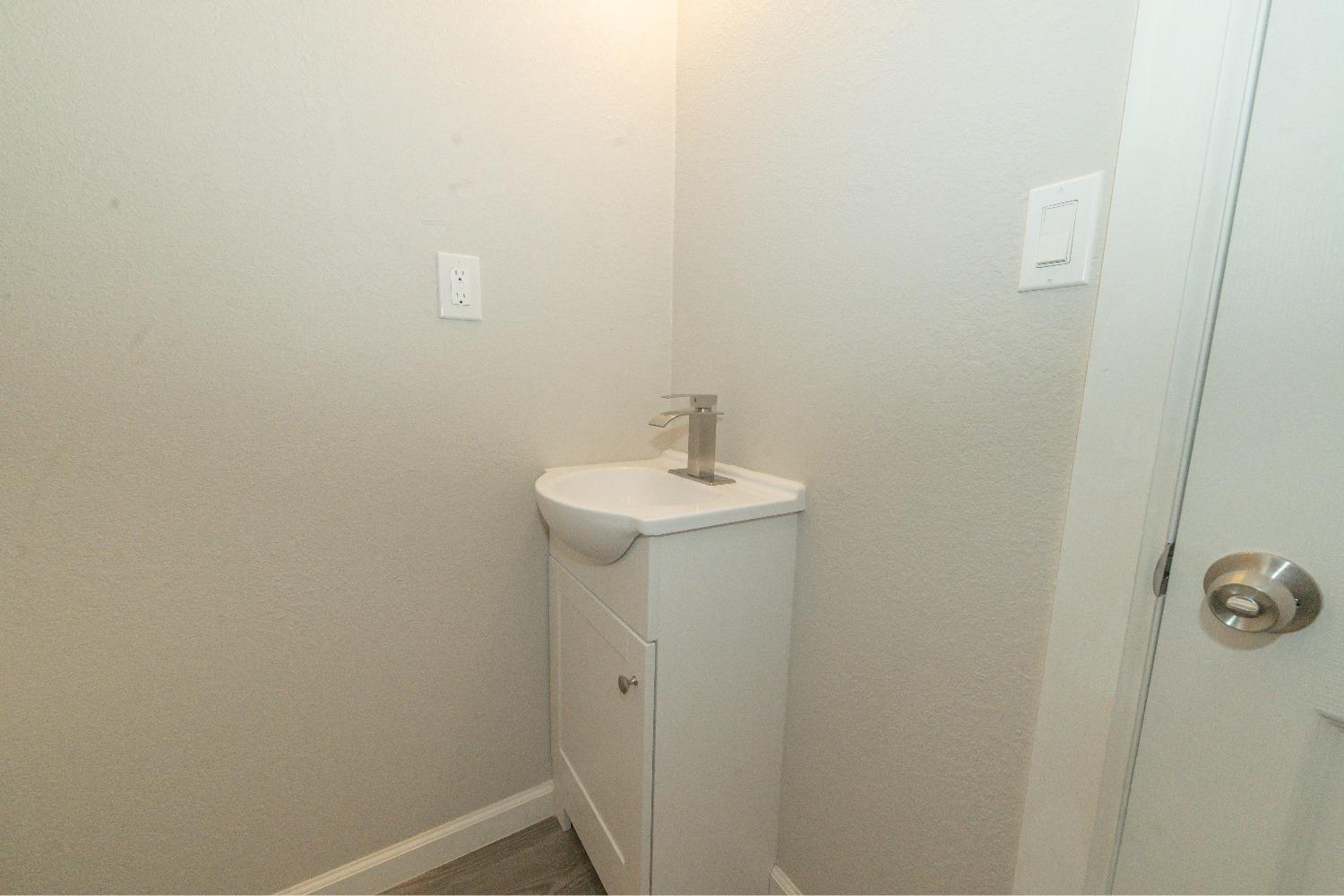 Detail Gallery Image 14 of 29 For 2868 Elm Ave, Merced,  CA 95348 - 3 Beds | 1 Baths