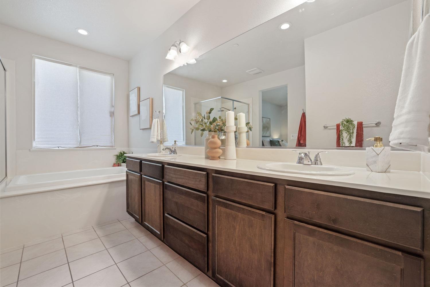 Detail Gallery Image 47 of 48 For 2061 Gunner Pl, Manteca,  CA 95337 - 4 Beds | 3/1 Baths