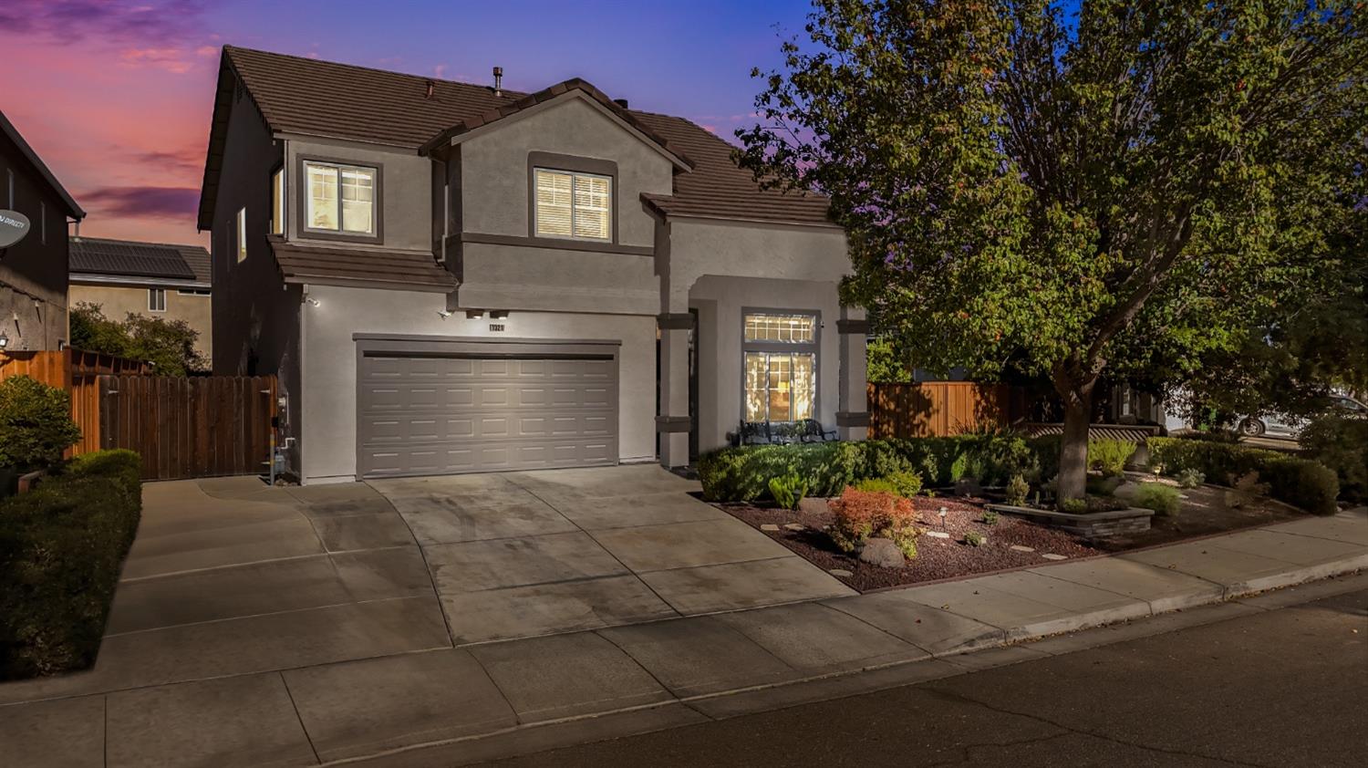 Detail Gallery Image 1 of 46 For 1321 Heatherfield Way, Tracy,  CA 95376 - 4 Beds | 2/1 Baths