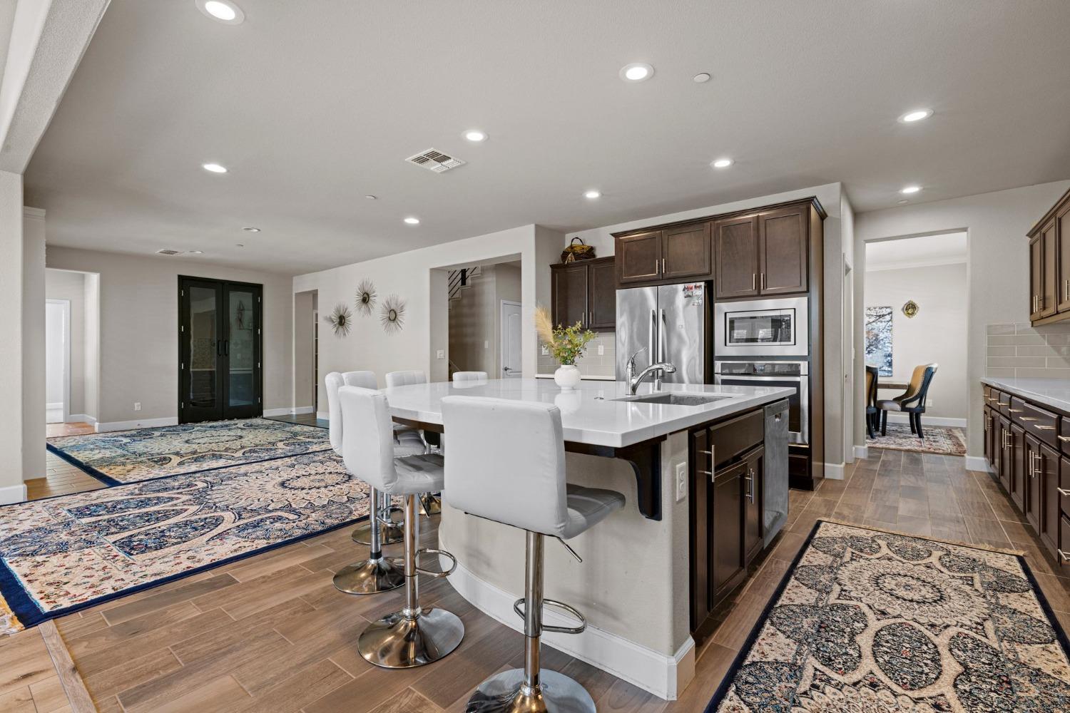 Detail Gallery Image 11 of 76 For 9805 Sword Dancer Dr, Roseville,  CA 95747 - 4 Beds | 3/1 Baths