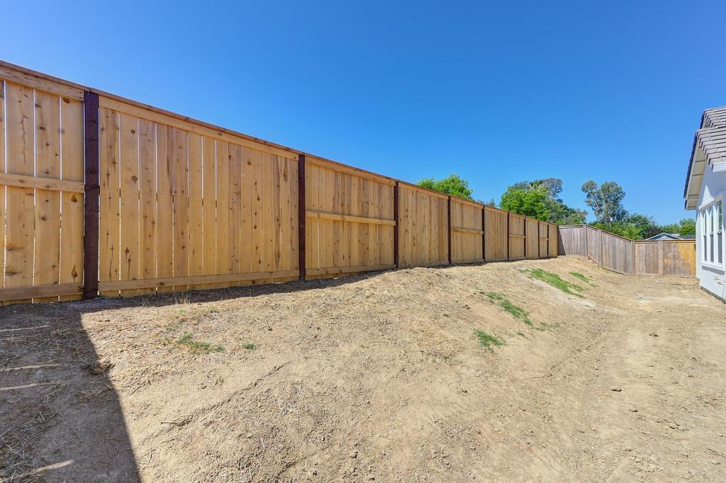 Detail Gallery Image 36 of 39 For 9510 Tenaya Peak Pl, Granite Bay,  CA 95661 - 4 Beds | 3/1 Baths