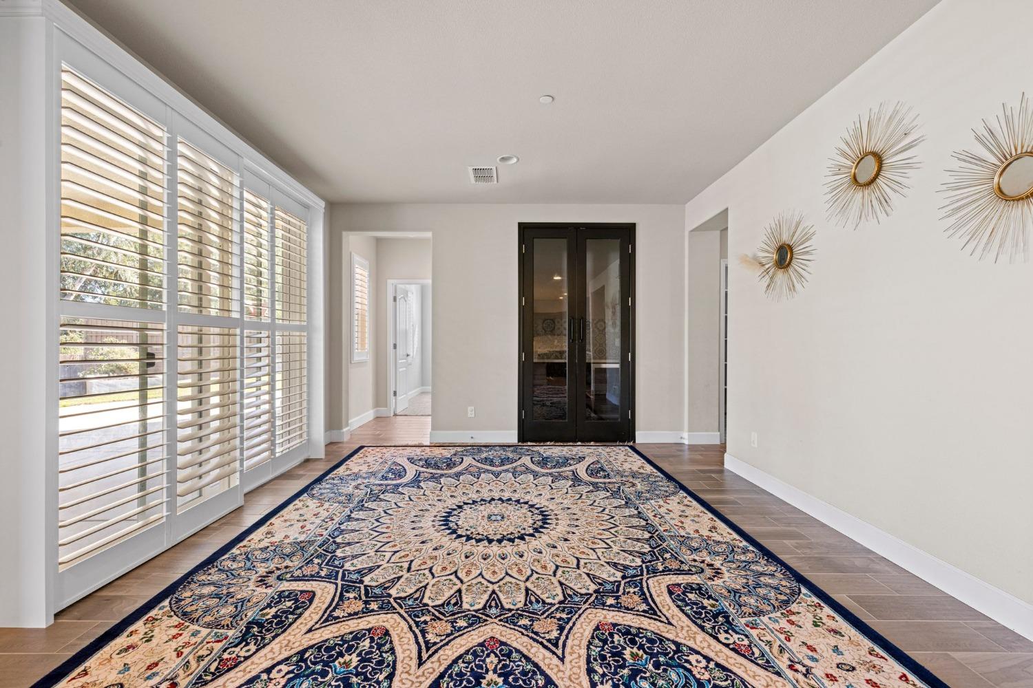 Detail Gallery Image 17 of 76 For 9805 Sword Dancer Dr, Roseville,  CA 95747 - 4 Beds | 3/1 Baths