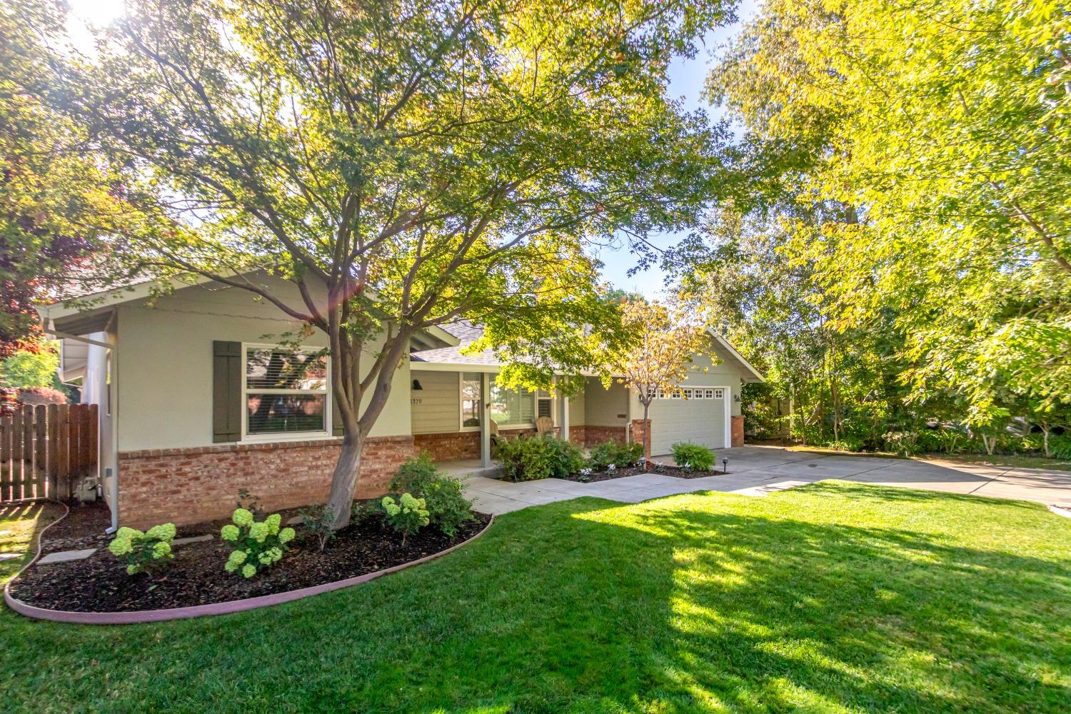 Detail Gallery Image 1 of 1 For 1370 El Nido Way, Sacramento,  CA 95864 - 3 Beds | 2/1 Baths