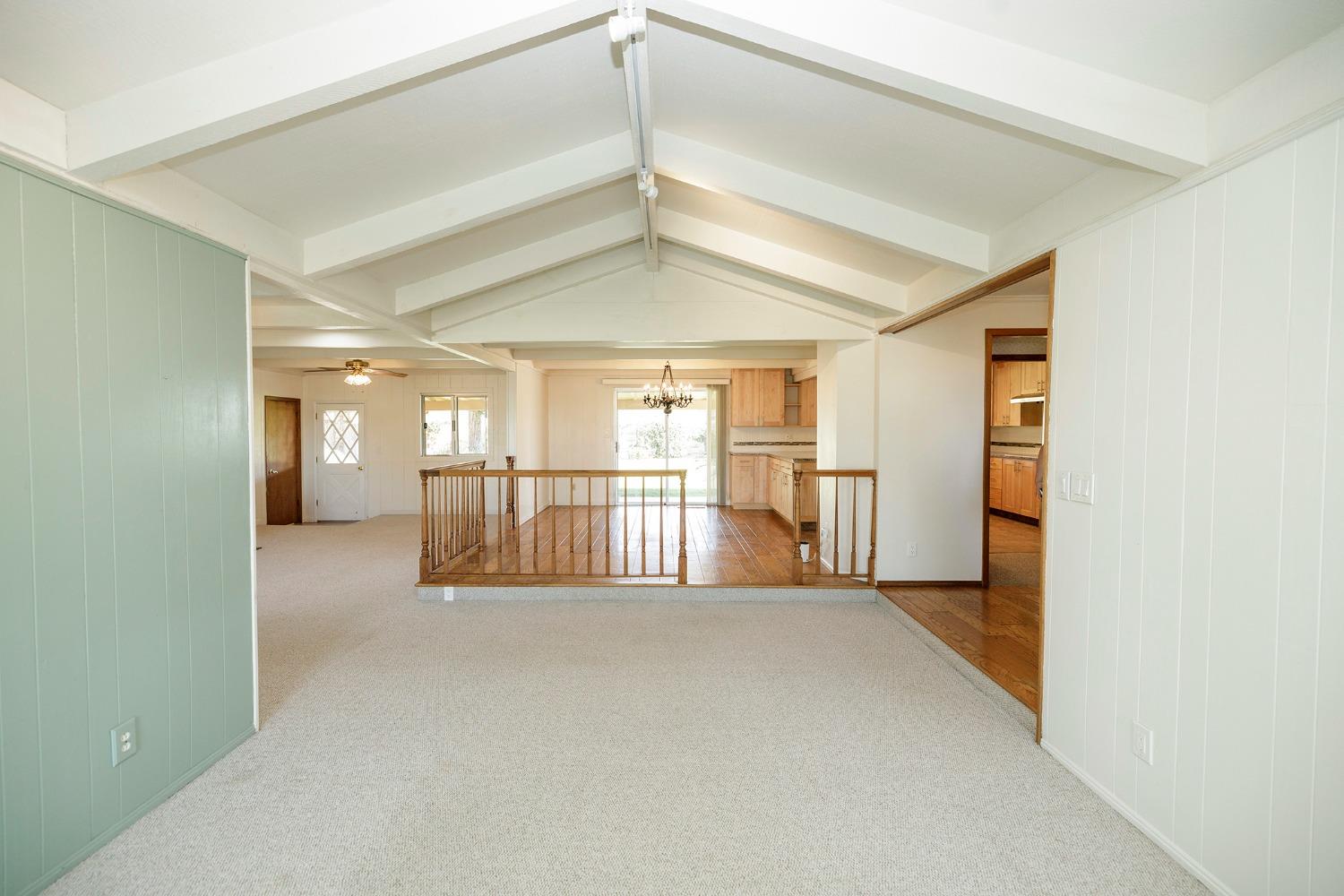 Detail Gallery Image 14 of 71 For 8525 E Monte Vista Ave, Denair,  CA 95316 - 5 Beds | 2/1 Baths