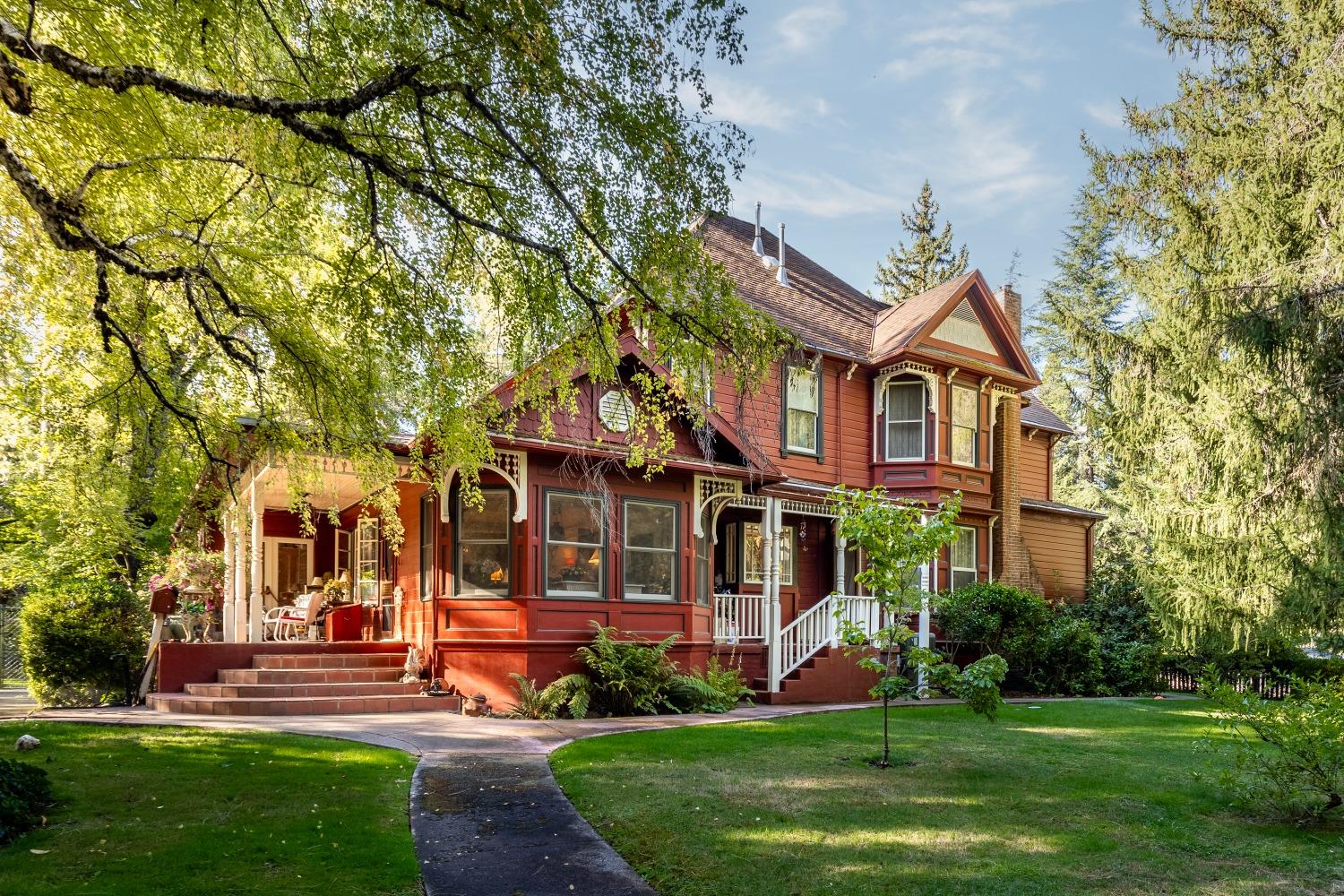 Detail Gallery Image 1 of 54 For 519 Nimrod St, Nevada City,  CA 95959 - 4 Beds | 2 Baths