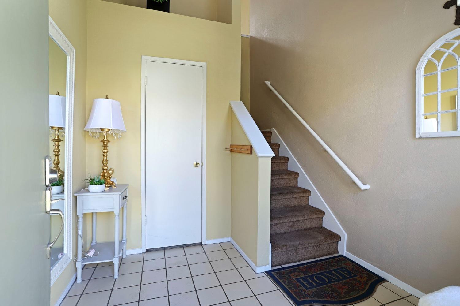 Detail Gallery Image 6 of 36 For 1613 W Swain Rd, Stockton,  CA 95207 - 2 Beds | 2 Baths