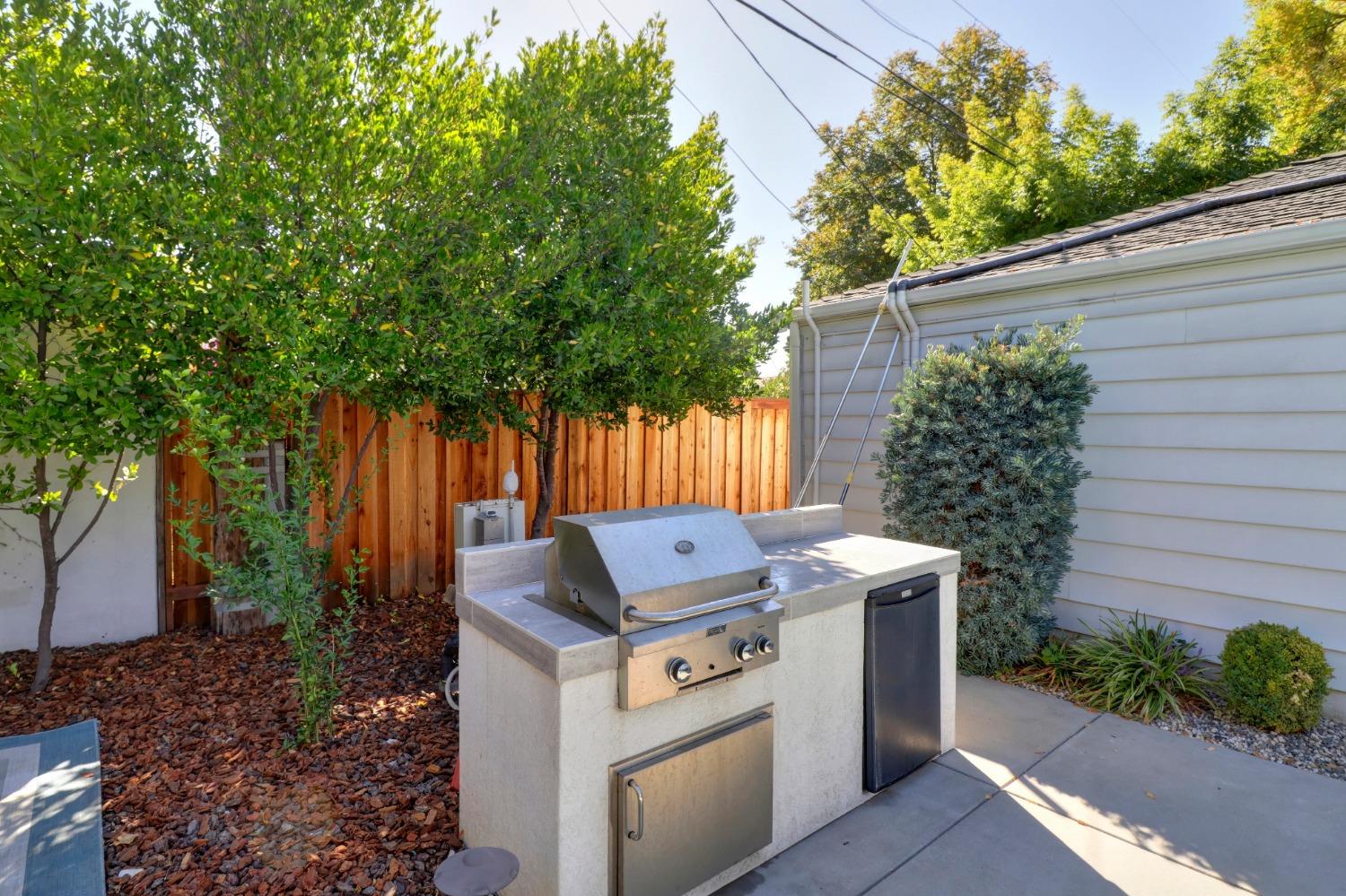 Detail Gallery Image 40 of 48 For 5101 H St, Sacramento,  CA 95819 - 3 Beds | 1 Baths