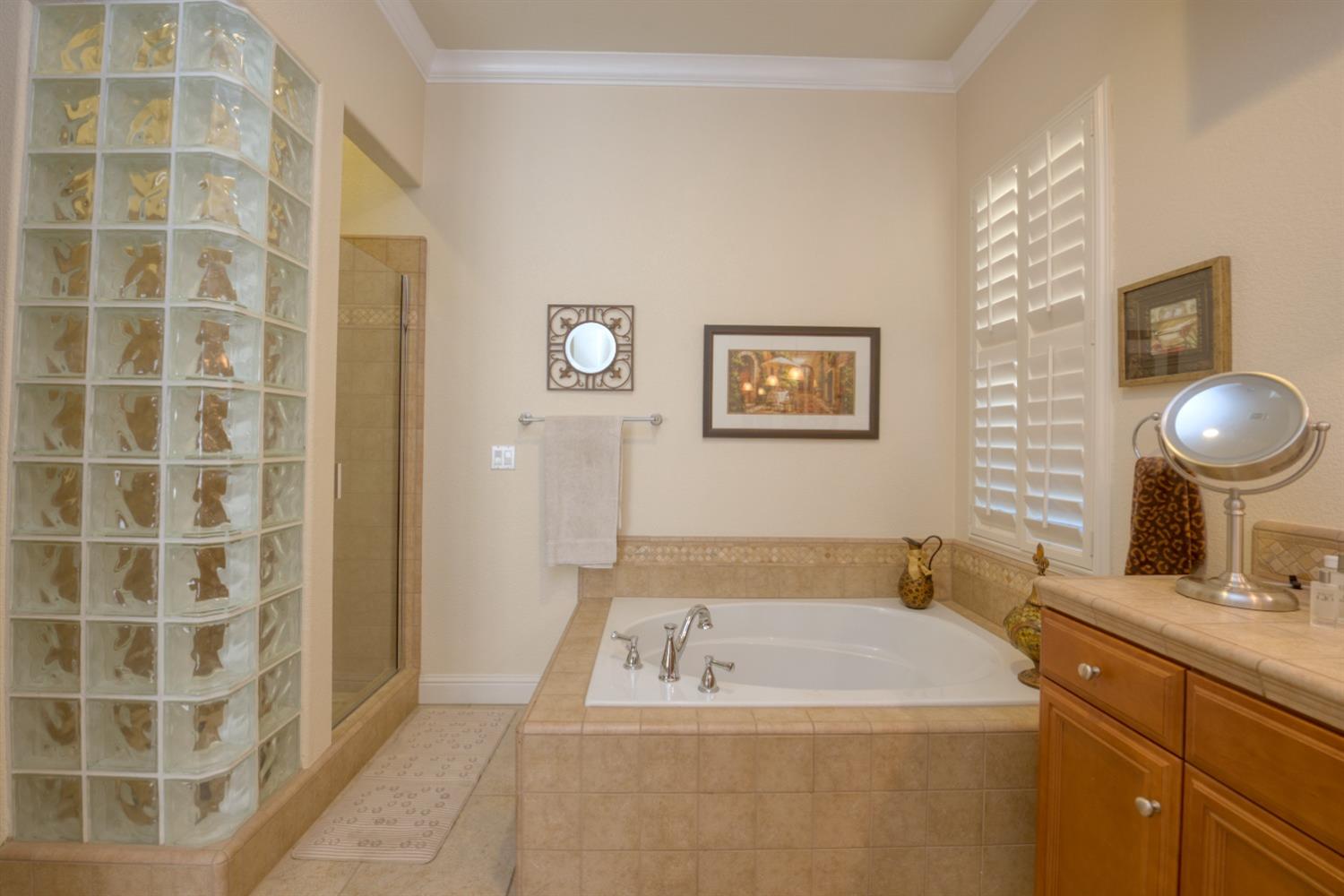 Detail Gallery Image 20 of 42 For 1132 Livorno Ct, Manteca,  CA 95337 - 3 Beds | 2 Baths