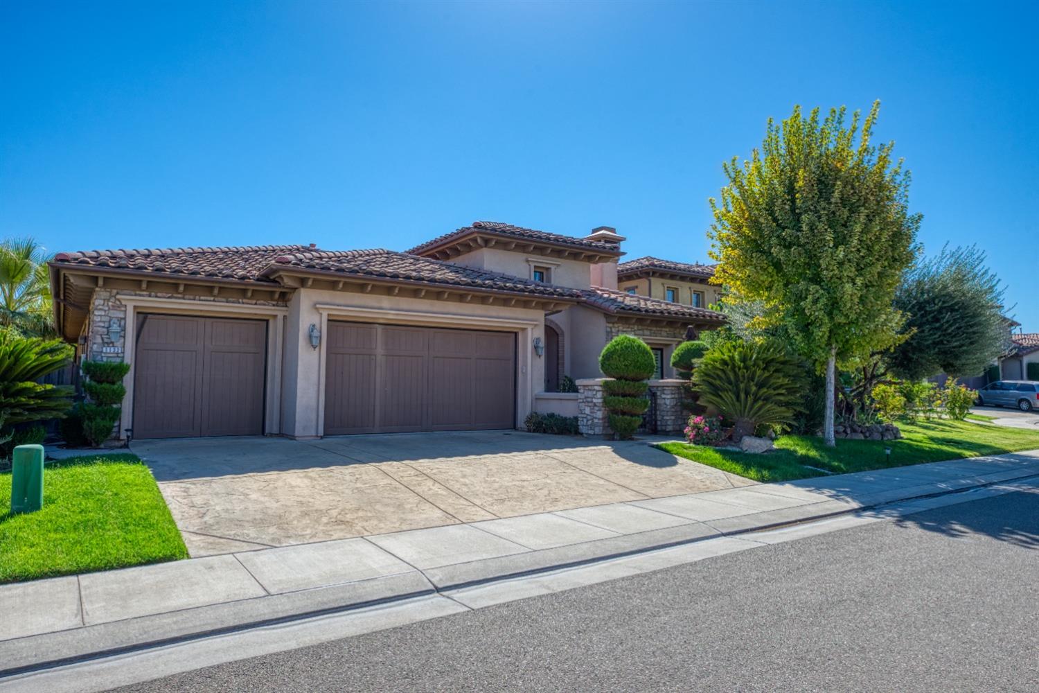 Detail Gallery Image 1 of 42 For 1132 Livorno Ct, Manteca,  CA 95337 - 3 Beds | 2 Baths