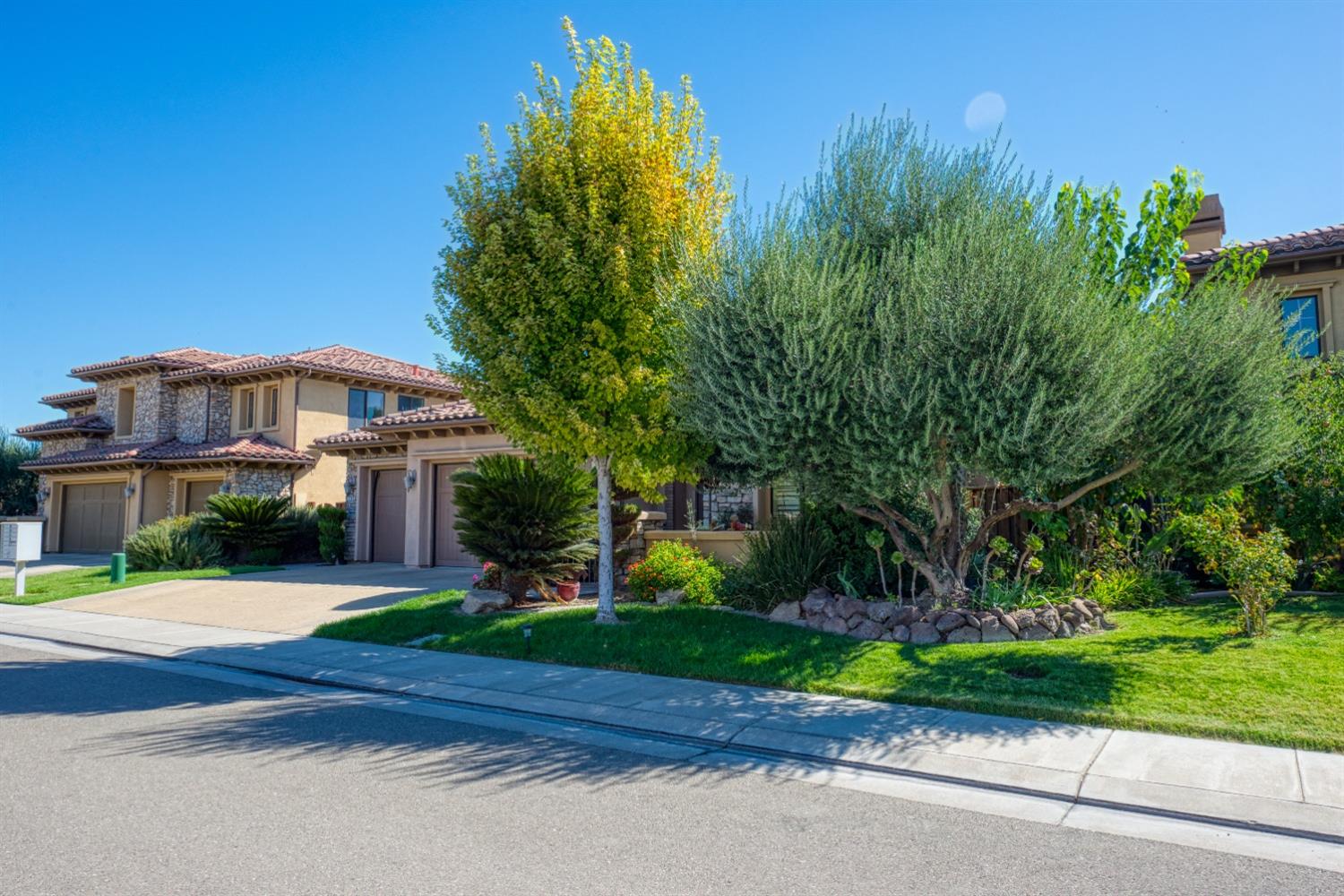 Detail Gallery Image 2 of 42 For 1132 Livorno Ct, Manteca,  CA 95337 - 3 Beds | 2 Baths