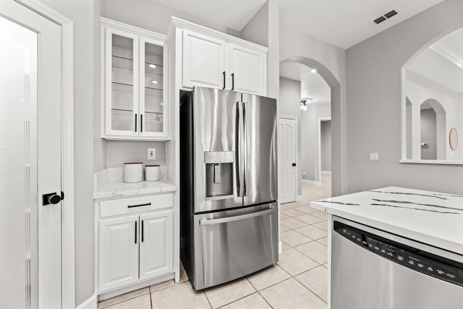 Detail Gallery Image 35 of 69 For 121 Vista Creek Cir, Sacramento,  CA 95835 - 4 Beds | 2/1 Baths