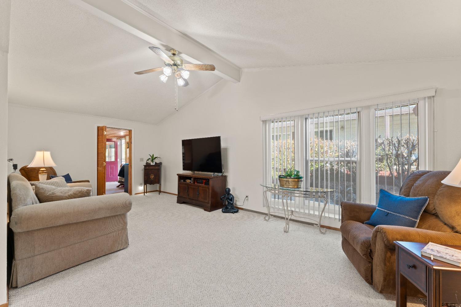 Detail Gallery Image 13 of 30 For 6887 Lake Cove Ln, Citrus Heights,  CA 95621 - 2 Beds | 2 Baths