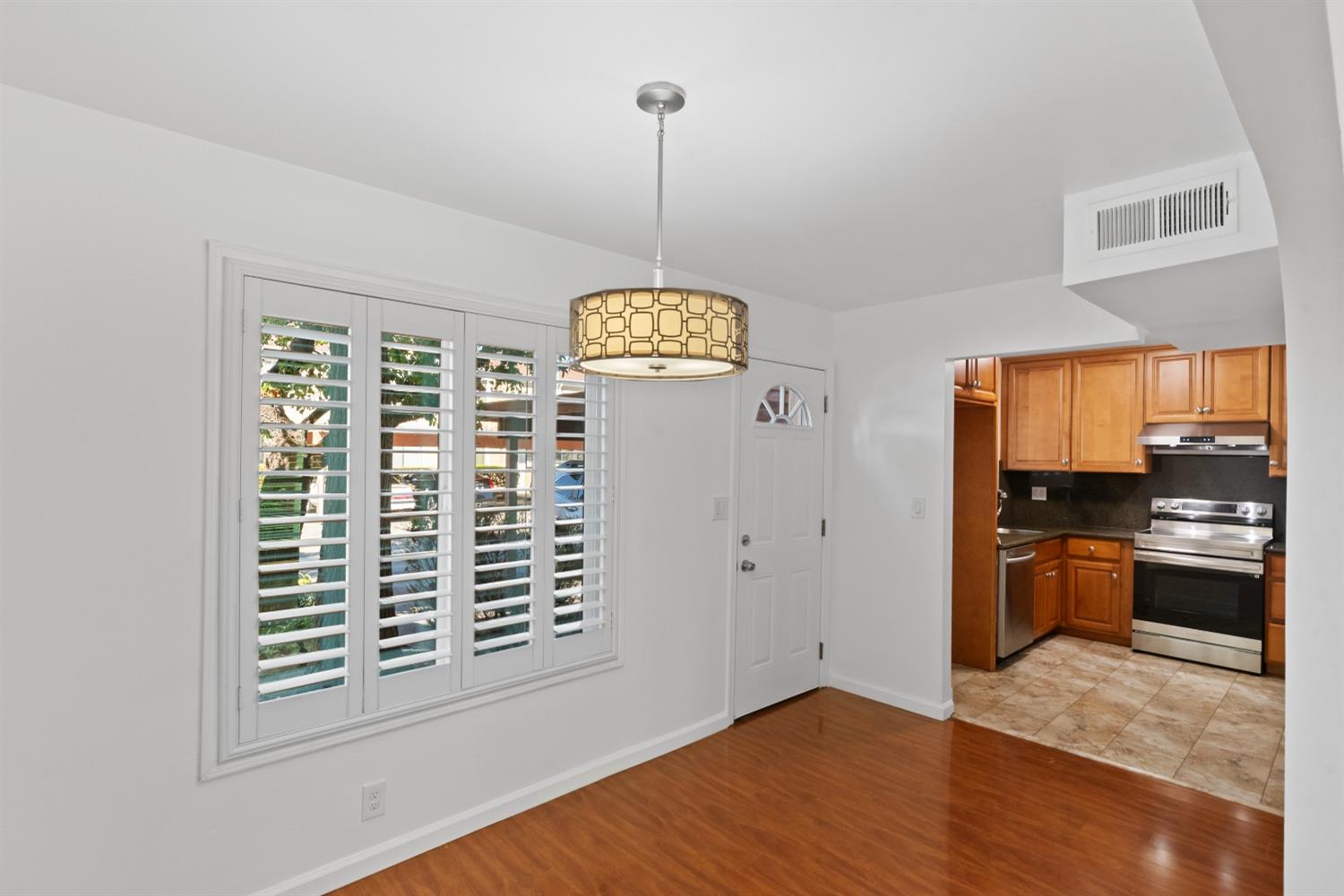 Detail Gallery Image 7 of 22 For 4610 Fanwood, Fremont,  CA 94538 - 3 Beds | 1/1 Baths