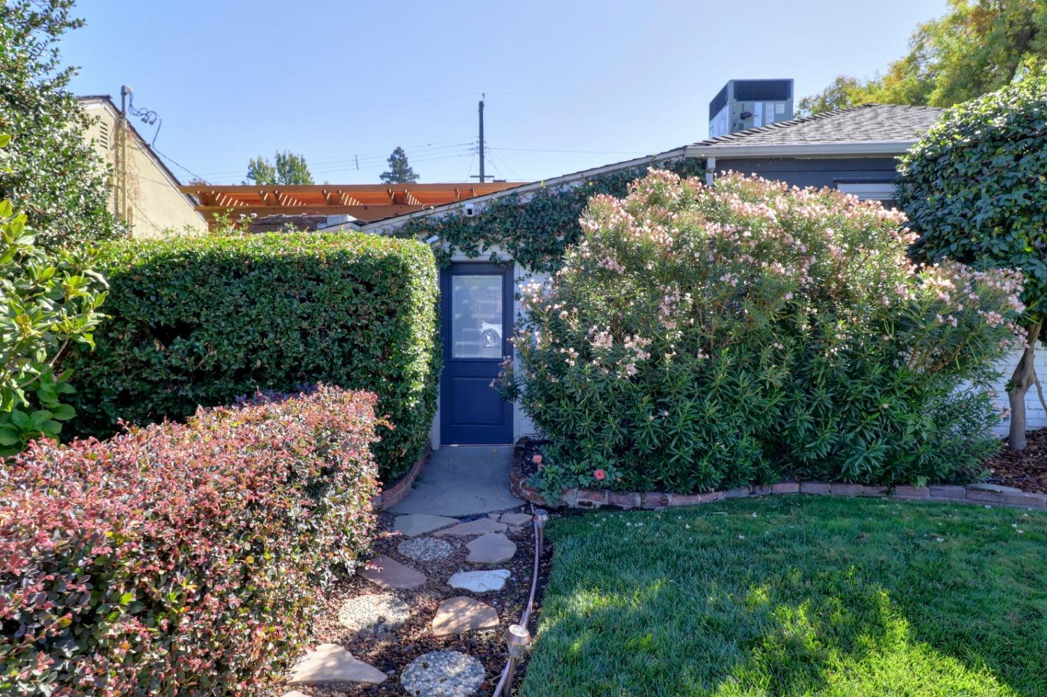 Detail Gallery Image 31 of 48 For 5101 H St, Sacramento,  CA 95819 - 3 Beds | 1 Baths