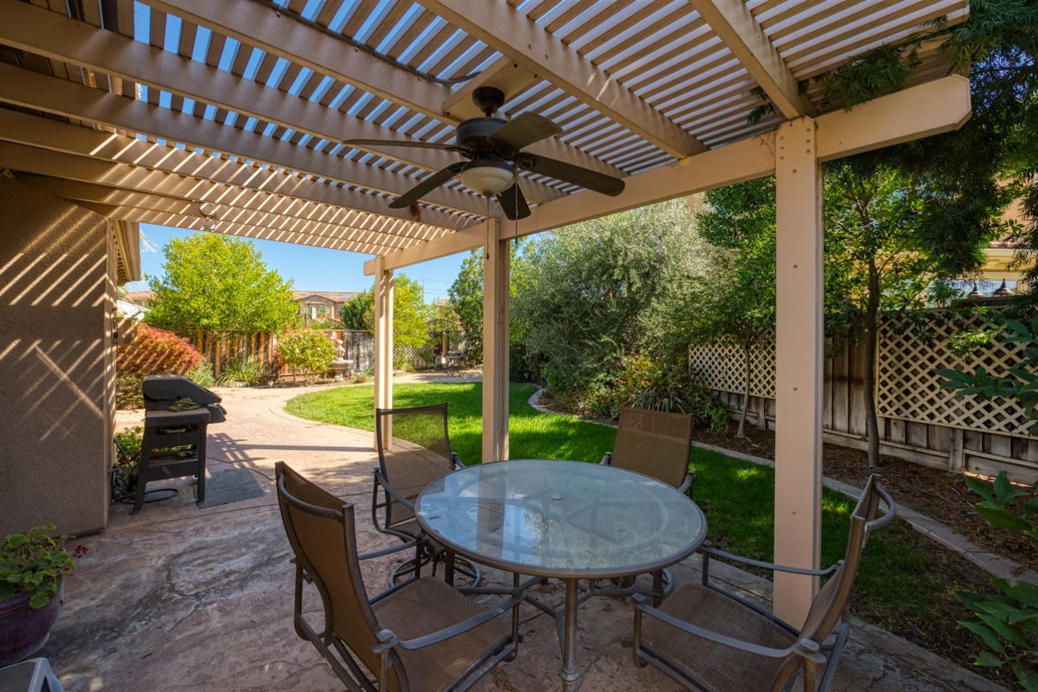 Detail Gallery Image 32 of 42 For 1132 Livorno Ct, Manteca,  CA 95337 - 3 Beds | 2 Baths