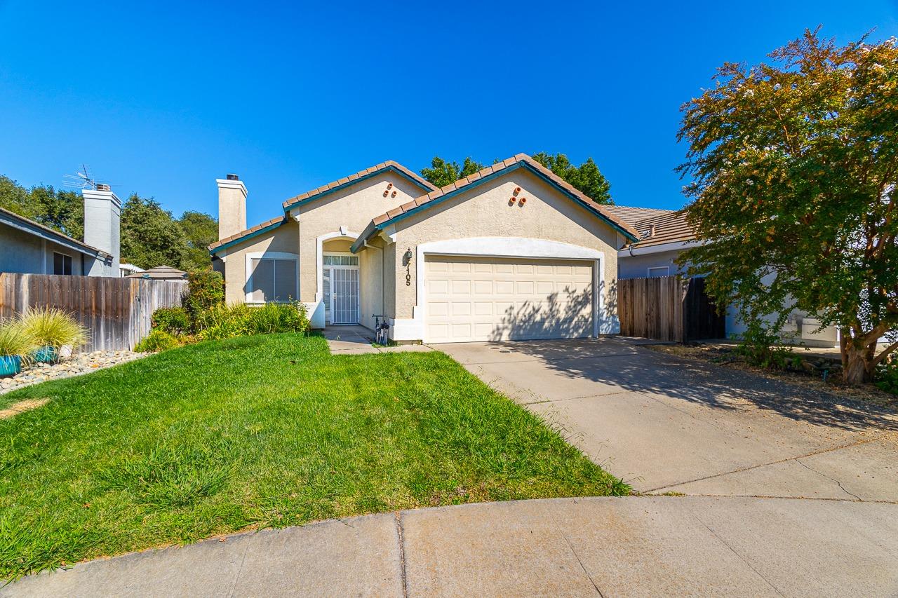 Detail Gallery Image 1 of 23 For 7105 Aspen Glen Ct, Citrus Heights,  CA 95621 - 3 Beds | 2 Baths