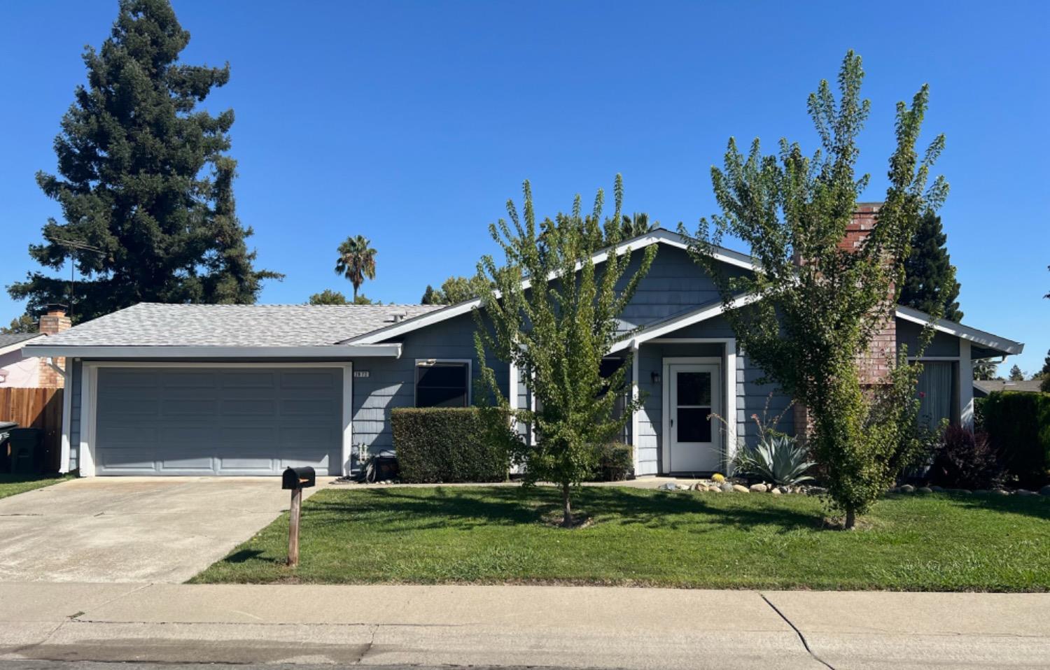 Detail Gallery Image 1 of 3 For 2872 Baronet Way, Sacramento,  CA 95833 - 3 Beds | 2 Baths