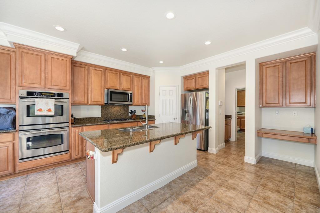 Detail Gallery Image 11 of 58 For 4068 Samuel Way, El Dorado Hills,  CA 95762 - 5 Beds | 4 Baths