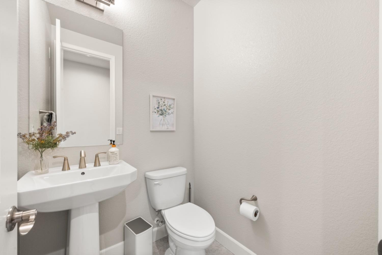 Detail Gallery Image 40 of 68 For 3730 Golden Eagle Pl, Roseville,  CA 95747 - 4 Beds | 3/1 Baths