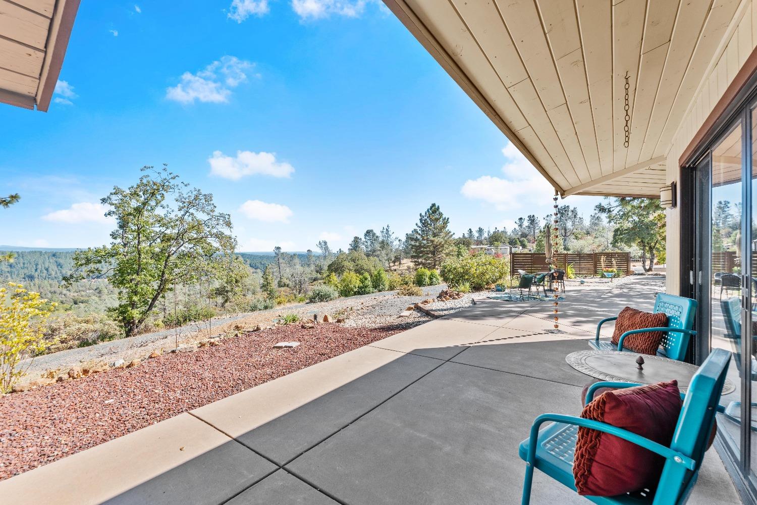 Detail Gallery Image 11 of 79 For 15897 Keson Pl, Grass Valley,  CA 95949 - 2 Beds | 2/1 Baths