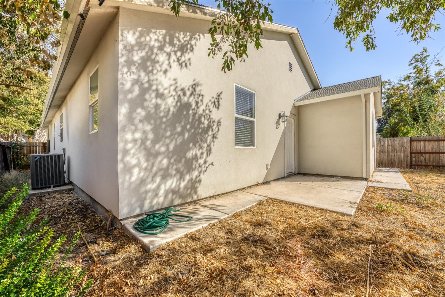 Detail Gallery Image 33 of 40 For 2755 Berger Ave, Sacramento,  CA 95815 - 3 Beds | 2 Baths