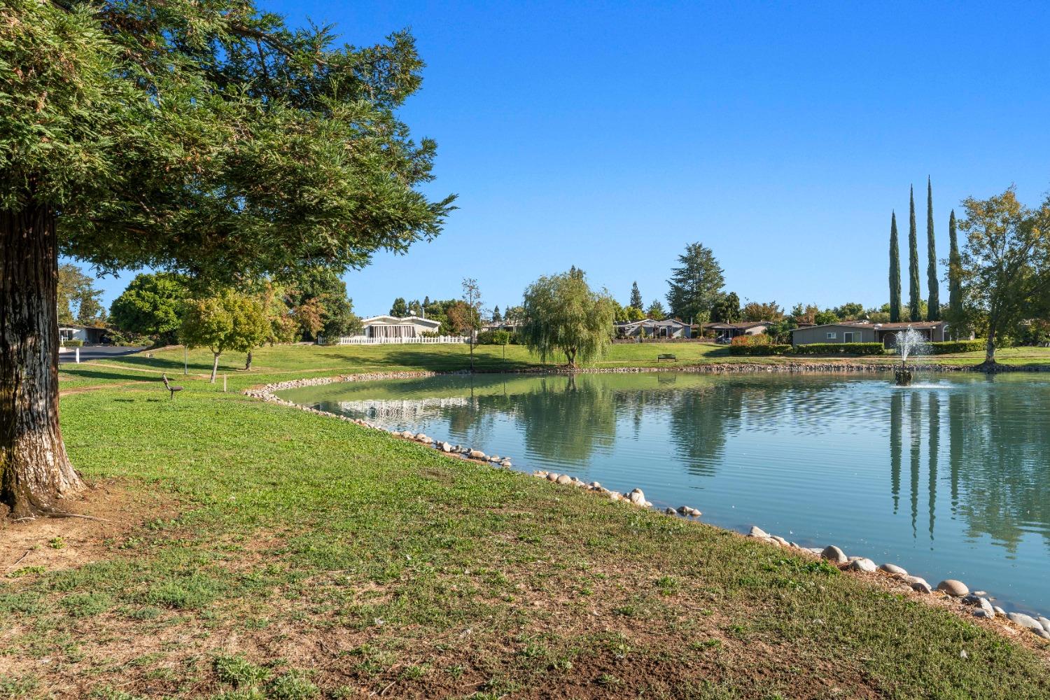 Detail Gallery Image 23 of 30 For 6887 Lake Cove Ln, Citrus Heights,  CA 95621 - 2 Beds | 2 Baths