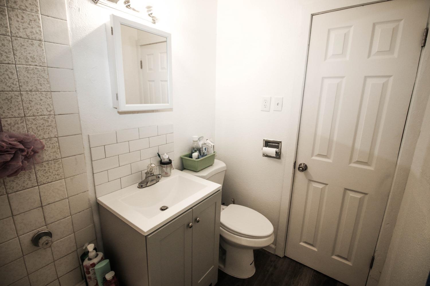 Detail Gallery Image 21 of 27 For 885 Grand Ave, Olivehurst,  CA 95961 - 2 Beds | 1 Baths