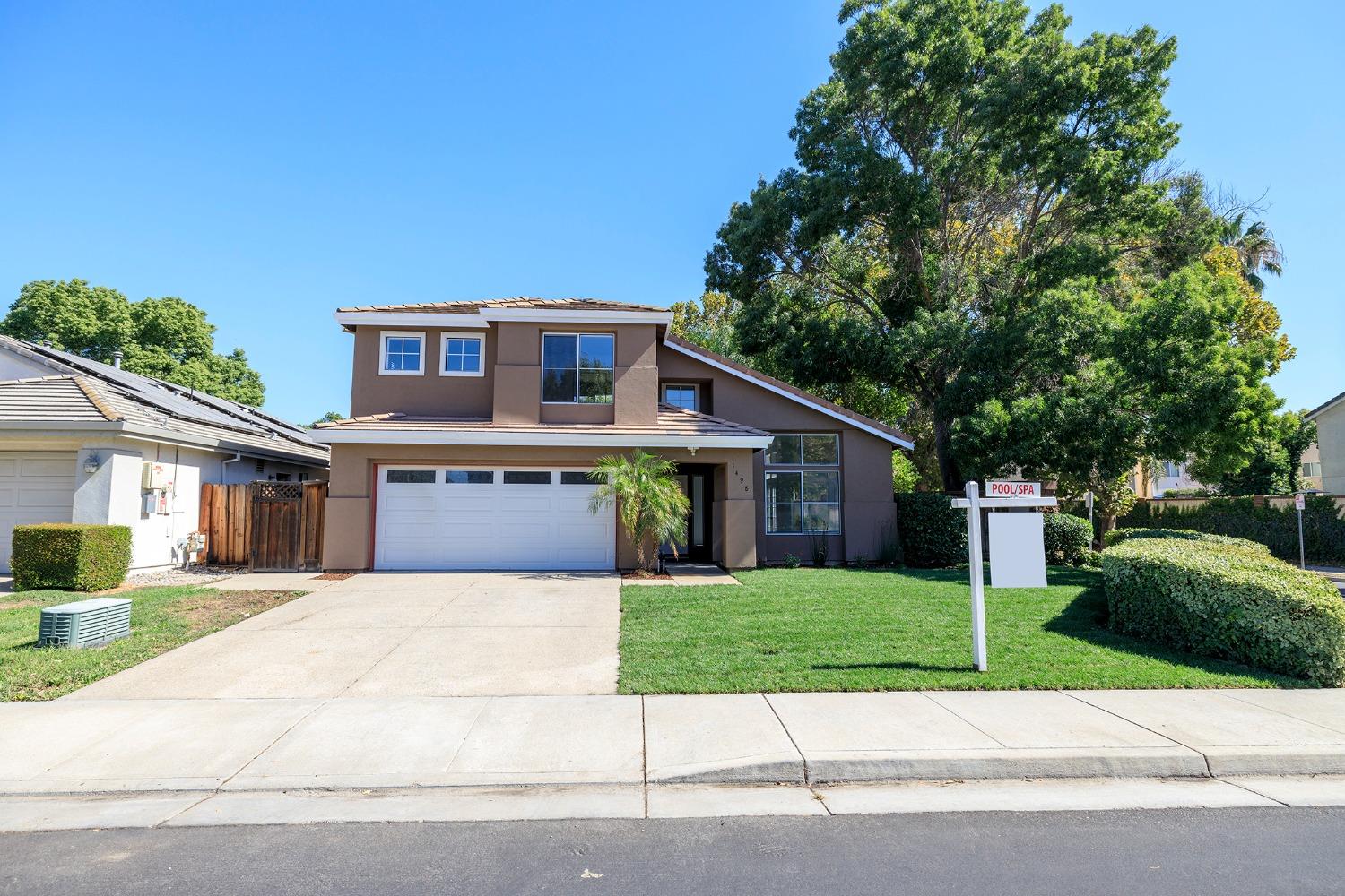 Detail Gallery Image 1 of 54 For 1498 Monterey Ct, Tracy,  CA 95376 - 3 Beds | 2/1 Baths