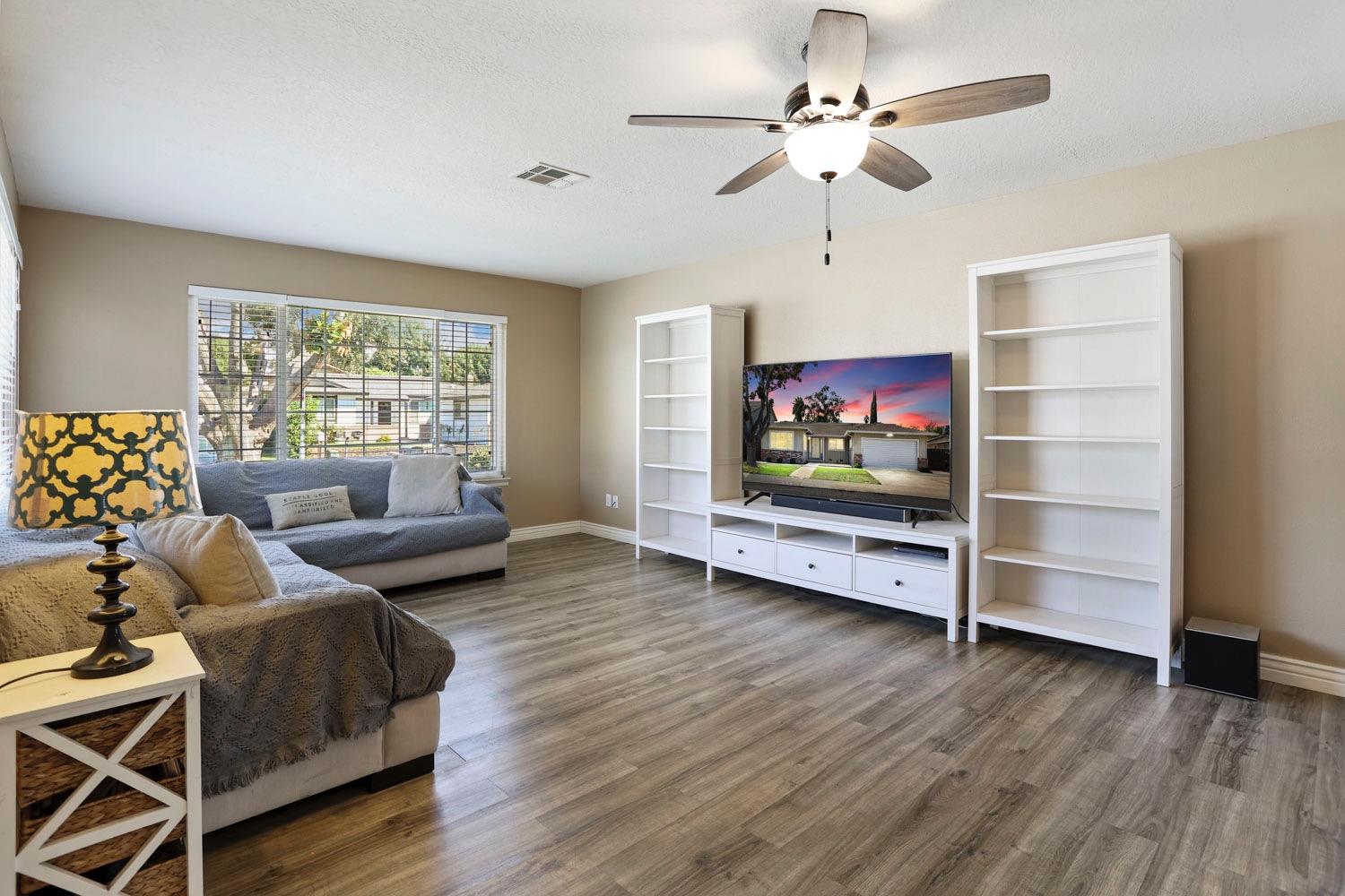 Detail Gallery Image 9 of 44 For 9431 Stanfield Ct, Stockton,  CA 95209 - 3 Beds | 2 Baths