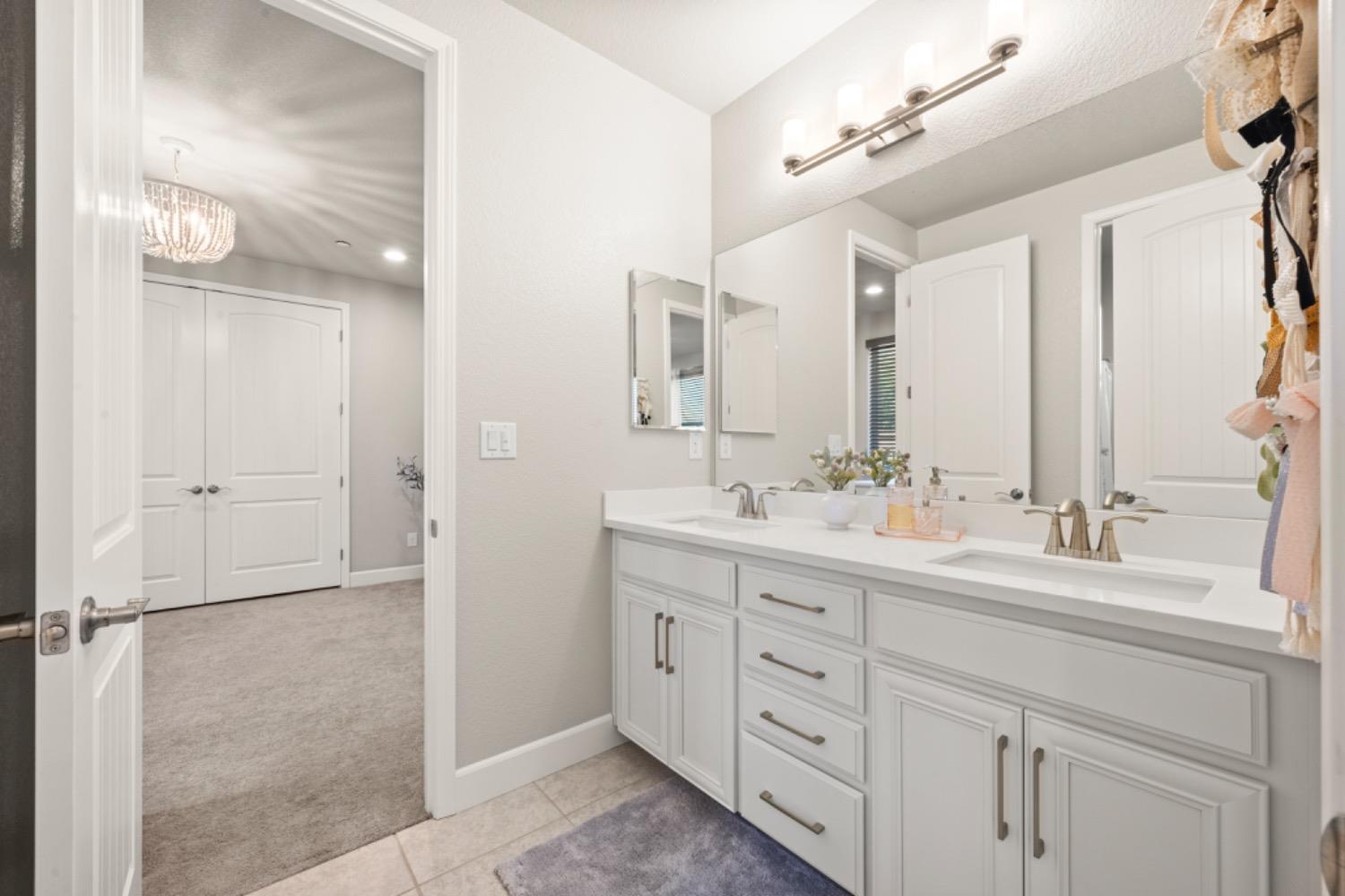 Detail Gallery Image 43 of 68 For 3730 Golden Eagle Pl, Roseville,  CA 95747 - 4 Beds | 3/1 Baths