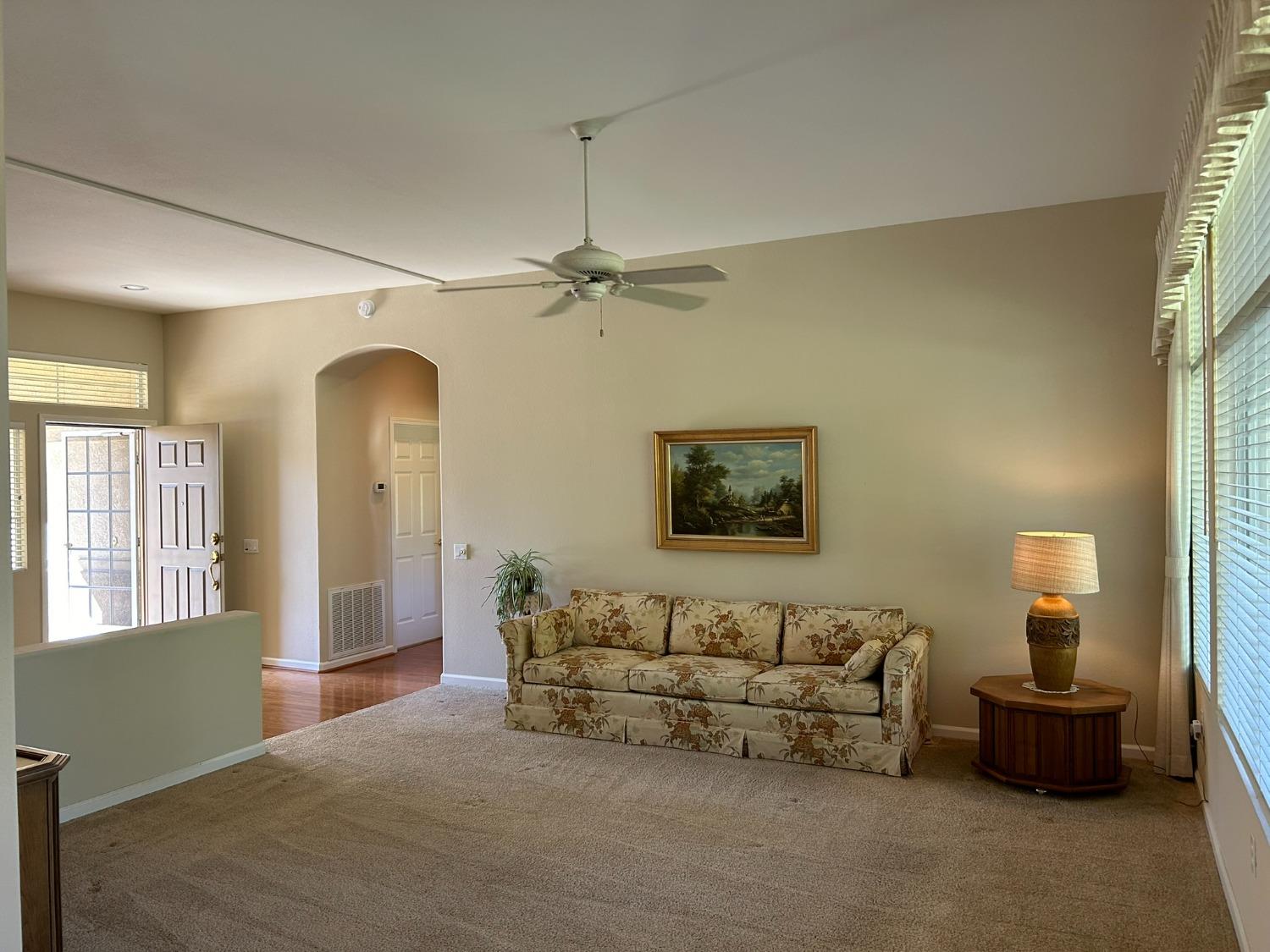 Detail Gallery Image 6 of 32 For 100 Enchanted Ct, Roseville,  CA 95747 - 2 Beds | 2 Baths