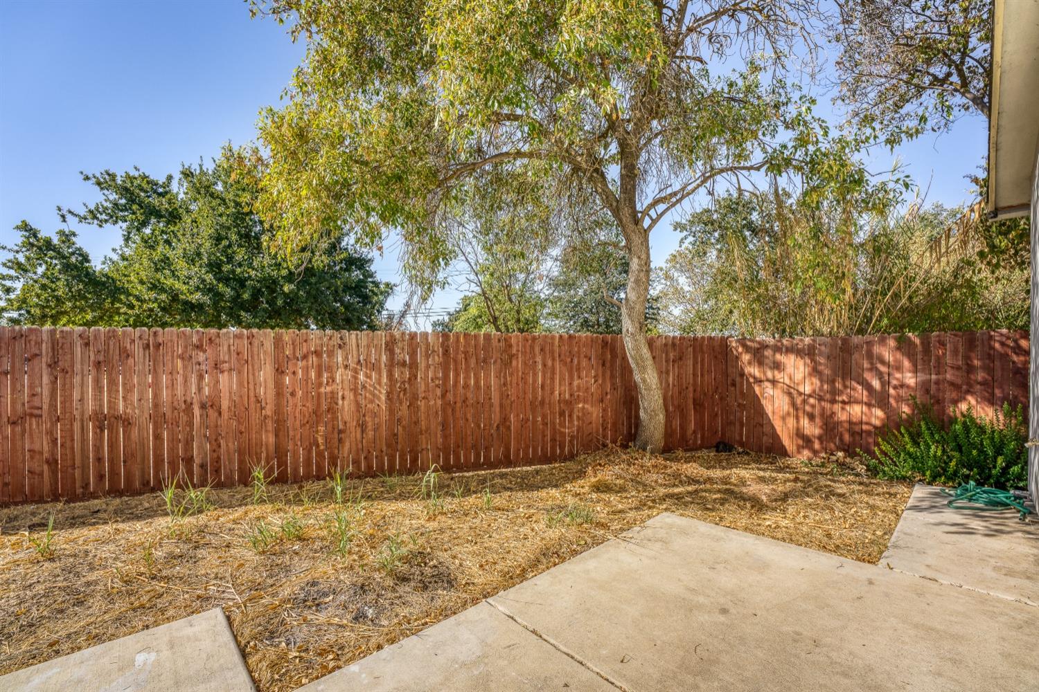 Detail Gallery Image 32 of 40 For 2755 Berger Ave, Sacramento,  CA 95815 - 3 Beds | 2 Baths