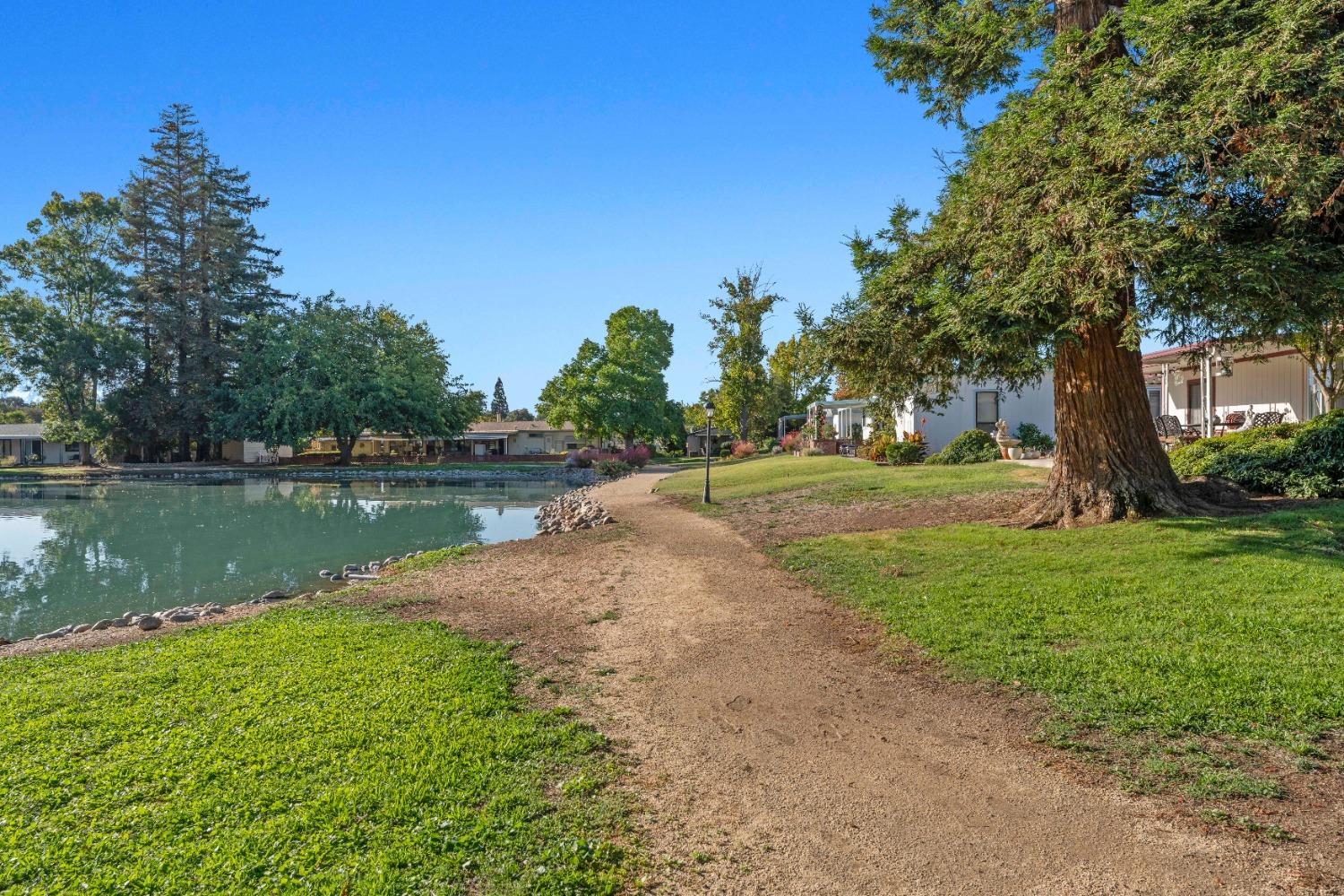 Detail Gallery Image 22 of 30 For 6887 Lake Cove Ln, Citrus Heights,  CA 95621 - 2 Beds | 2 Baths