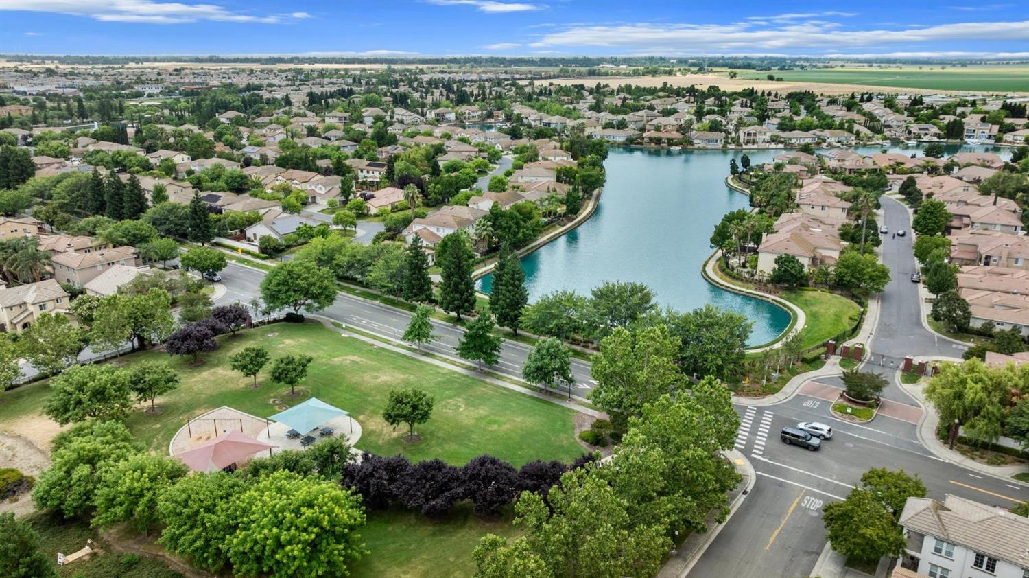 Detail Gallery Image 68 of 69 For 121 Vista Creek Cir, Sacramento,  CA 95835 - 4 Beds | 2/1 Baths