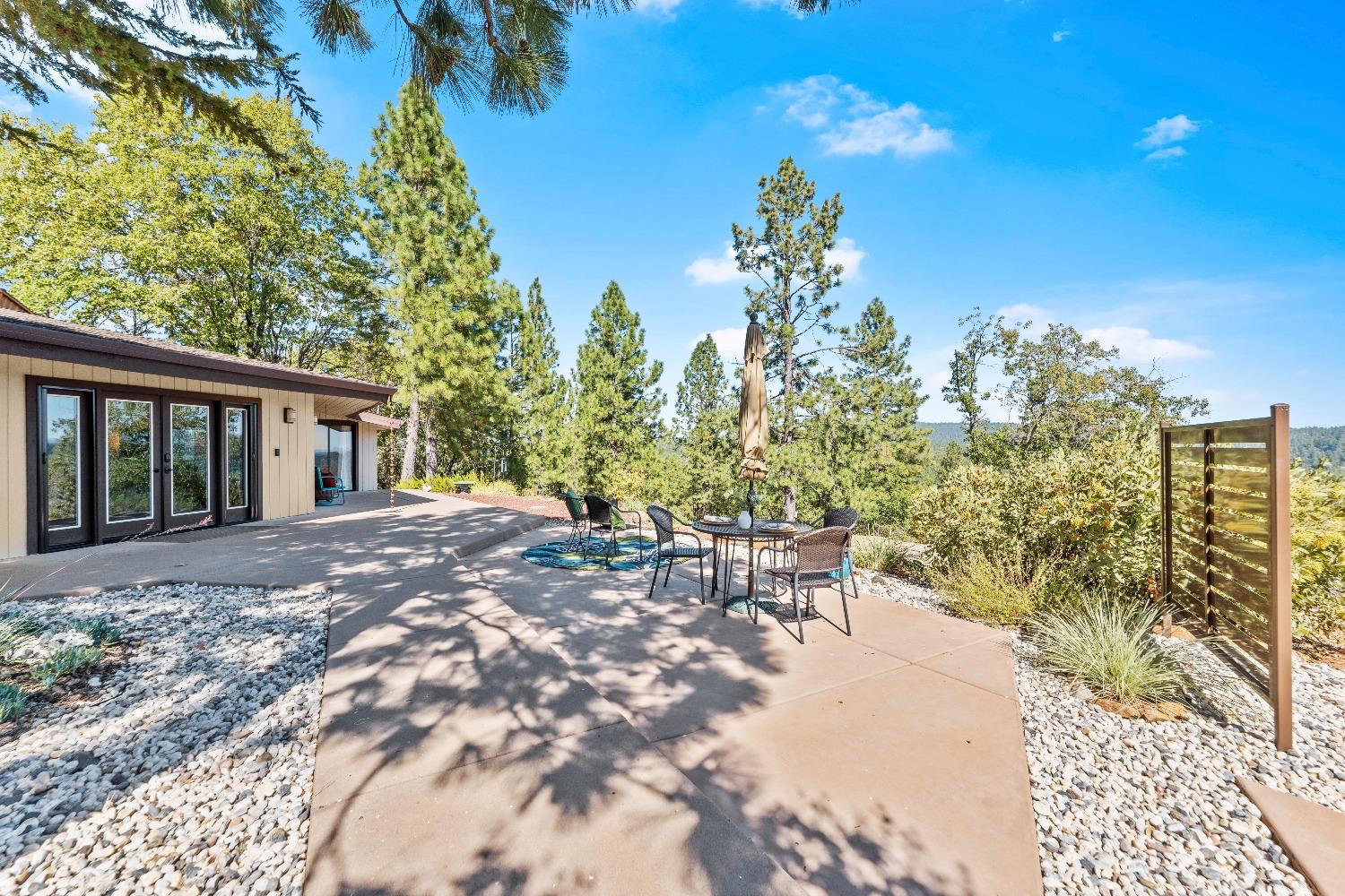 Detail Gallery Image 15 of 79 For 15897 Keson Pl, Grass Valley,  CA 95949 - 2 Beds | 2/1 Baths