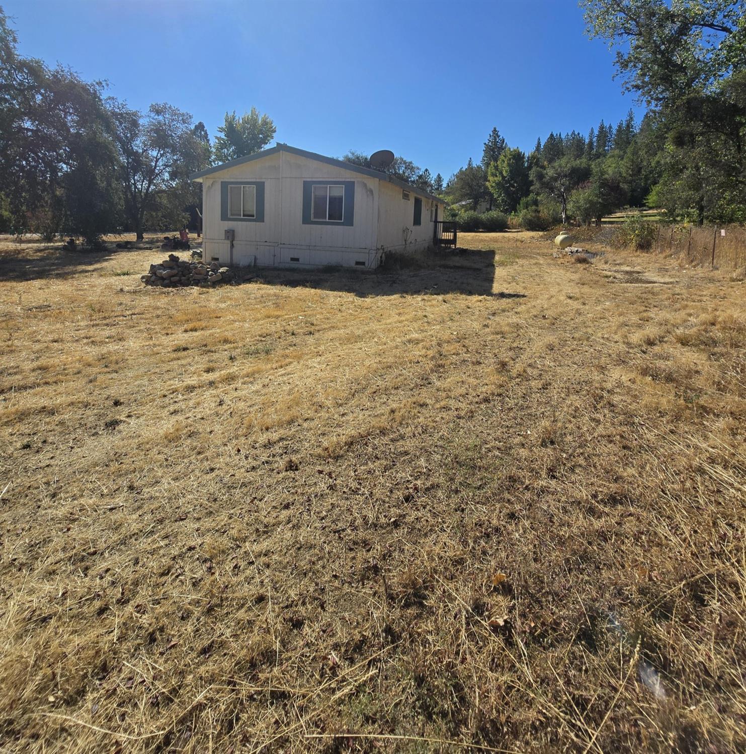 Detail Gallery Image 3 of 24 For 10326 Bar Hill Rd, Penn Valley,  CA 95946 - 3 Beds | 2 Baths