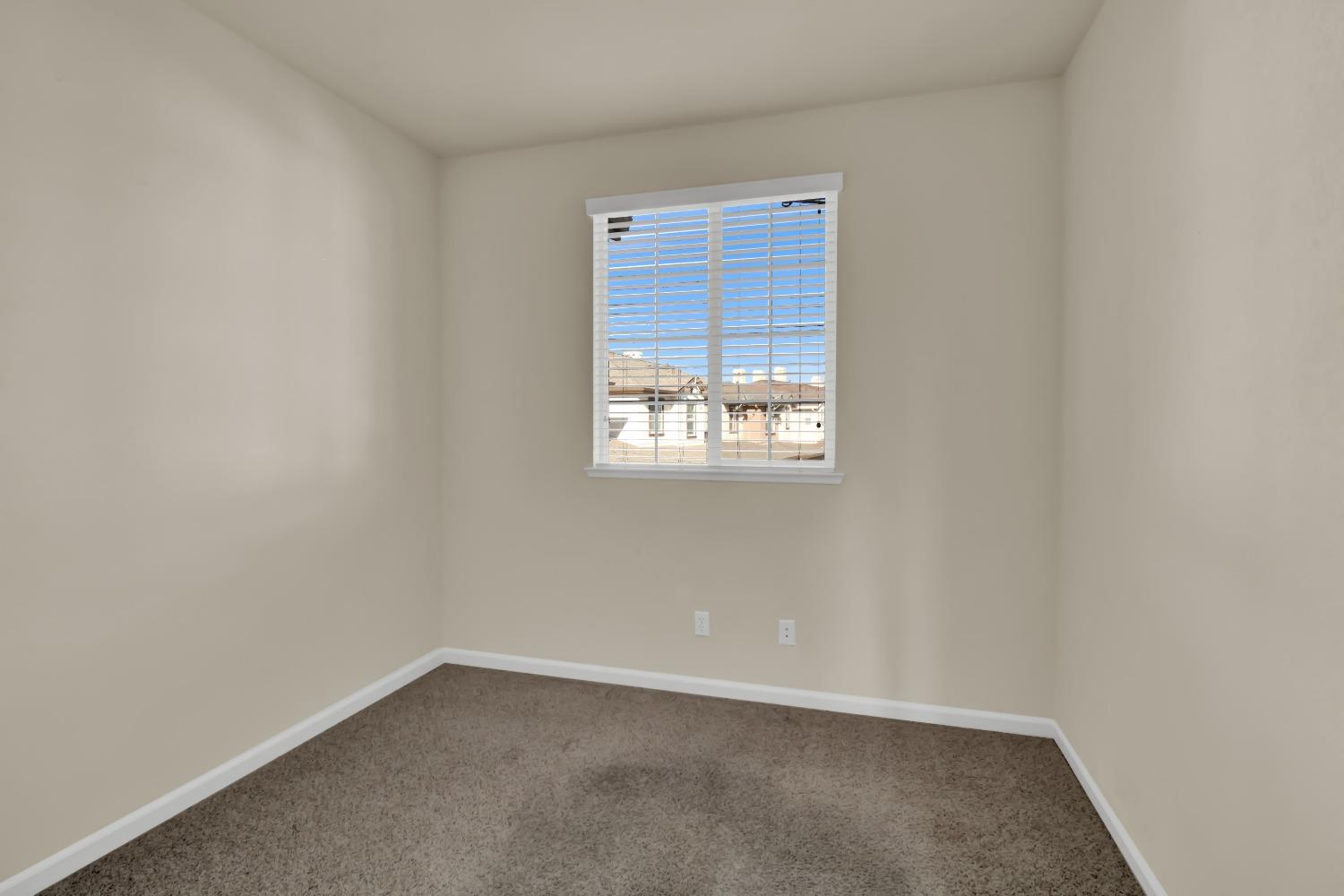 Detail Gallery Image 28 of 43 For 555 Clydesdale Dr #54,  Oakdale,  CA 95361 - 3 Beds | 2/1 Baths