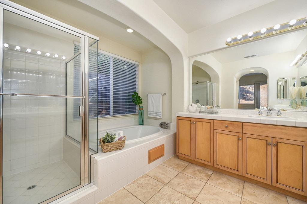 Detail Gallery Image 33 of 63 For 4071 Borders Dr, El Dorado Hills,  CA 95762 - 4 Beds | 2/1 Baths