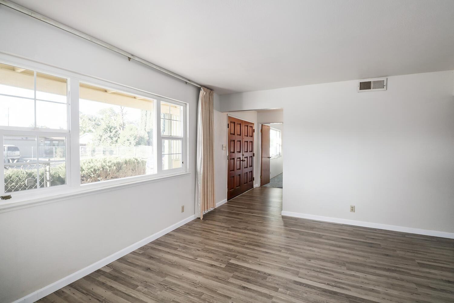 Detail Gallery Image 7 of 39 For 341 Delagua Way, Sacramento,  CA 95838 - 2 Beds | 2 Baths