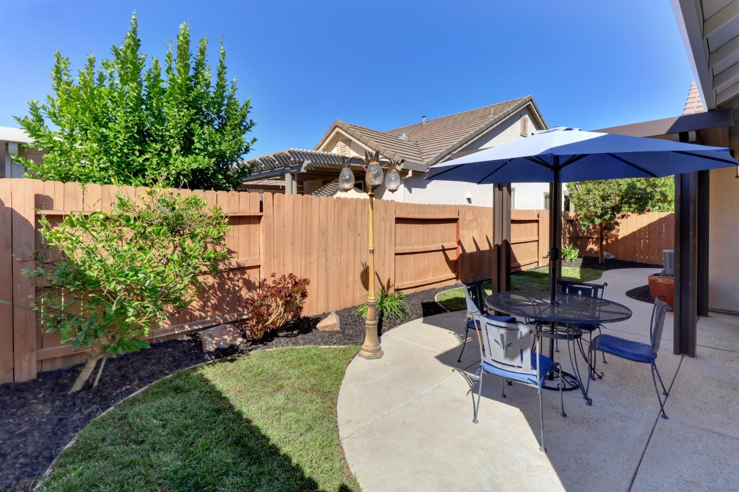 Detail Gallery Image 33 of 49 For 9984 Westminster Way, Elk Grove,  CA 95757 - 3 Beds | 2 Baths